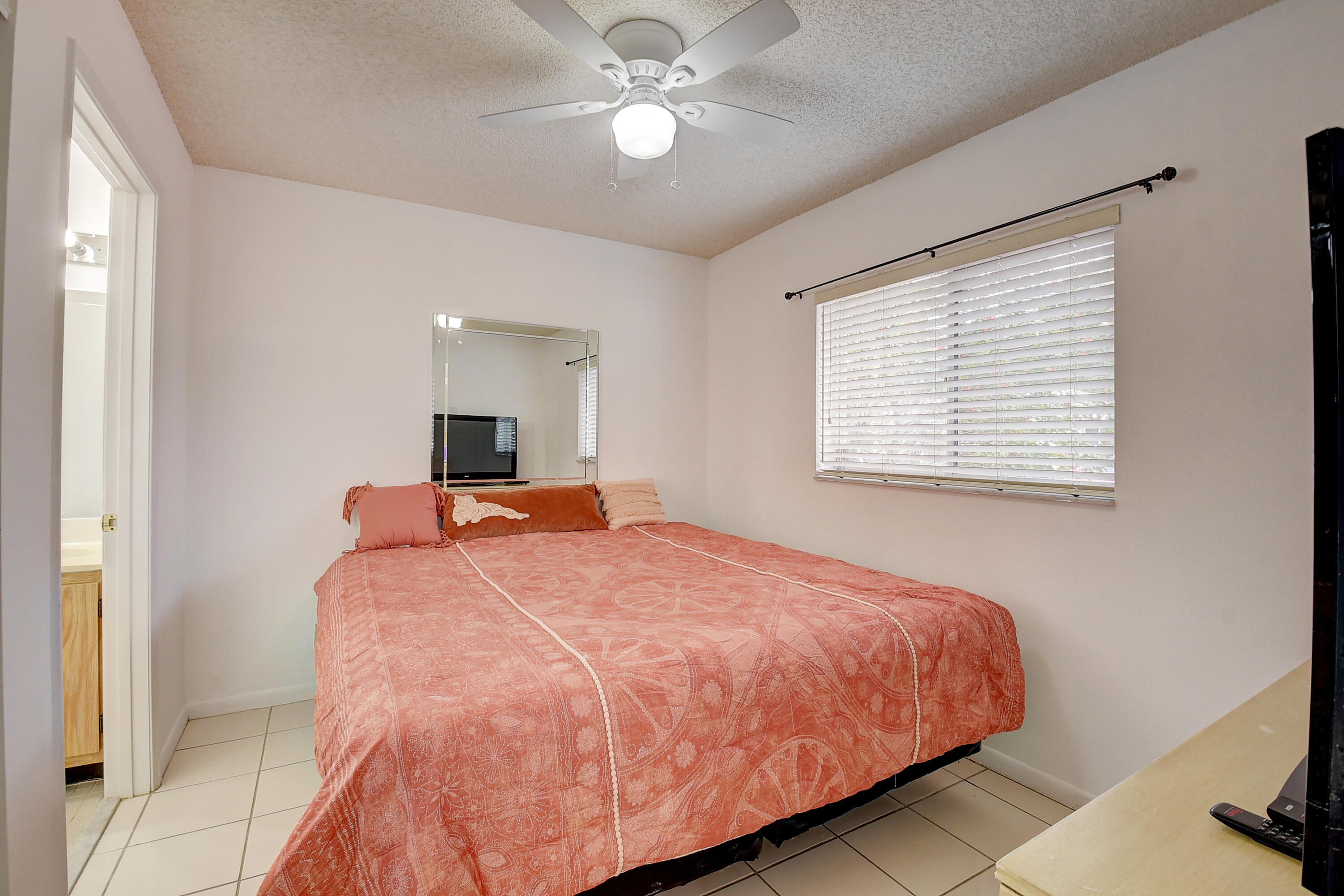 18756 Schooner Drive B Property Photo 20