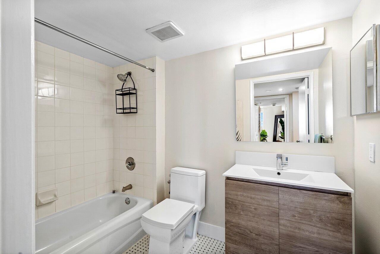 520 Se 5th Avenue 1509 Property Photo 21