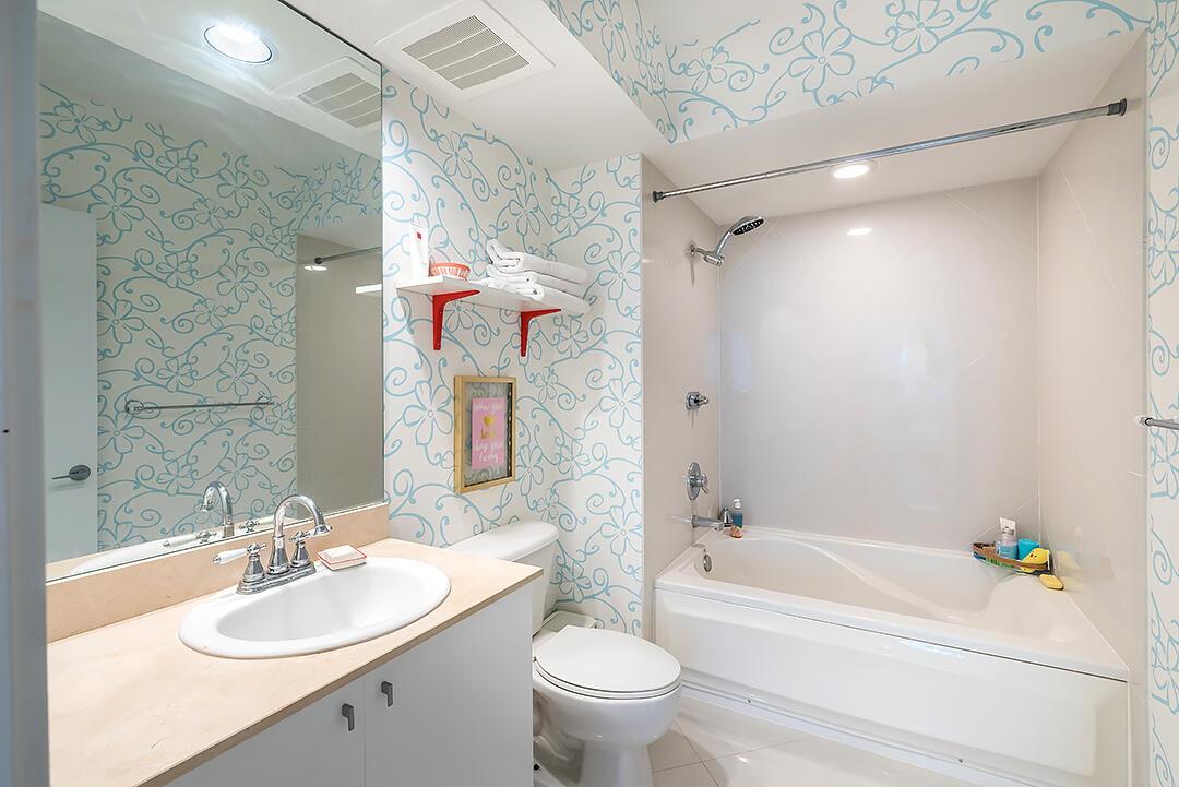 1551 N Flagler Drive 617 Property Photo 6