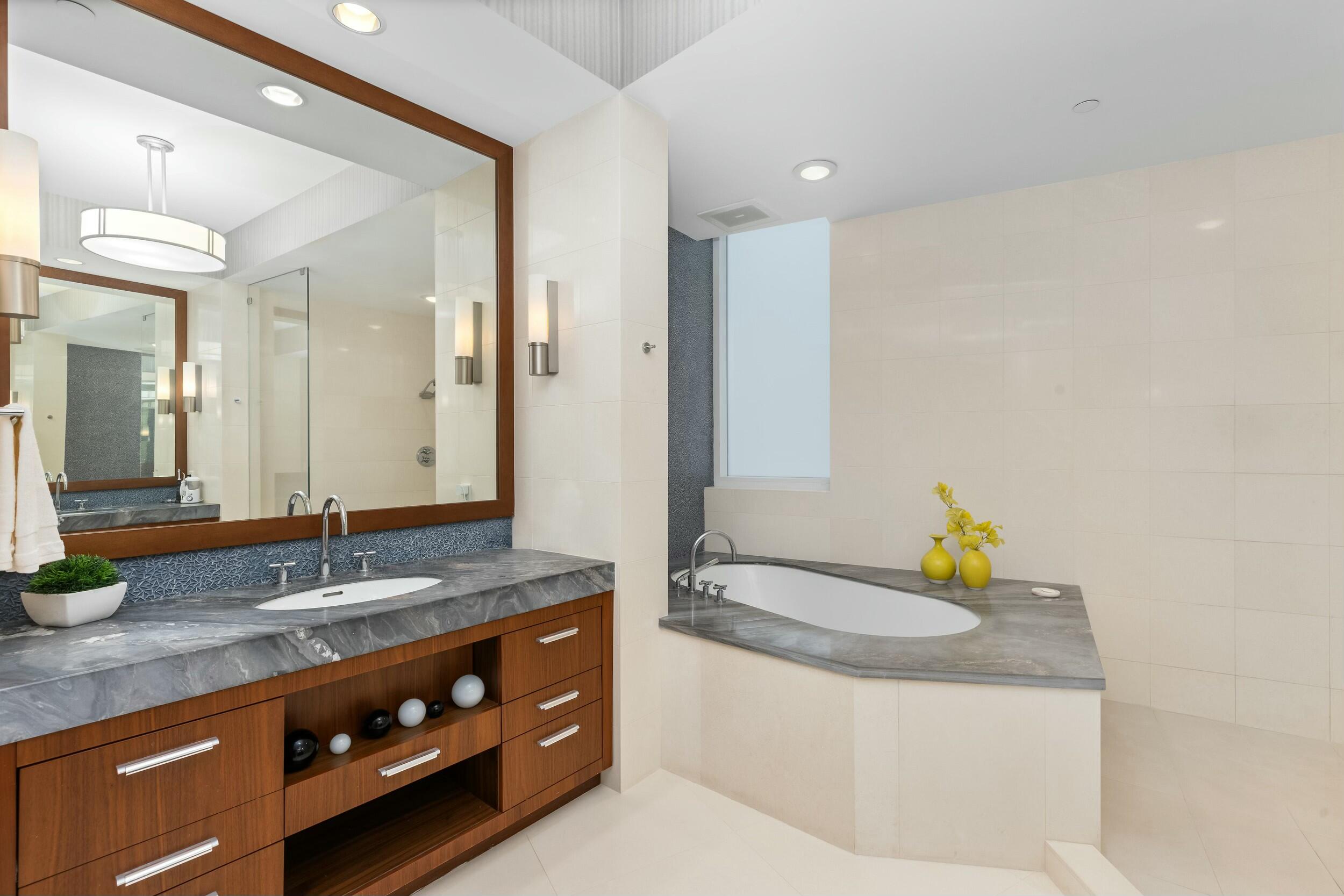 1000 S Ocean Boulevard 208 Property Photo 17