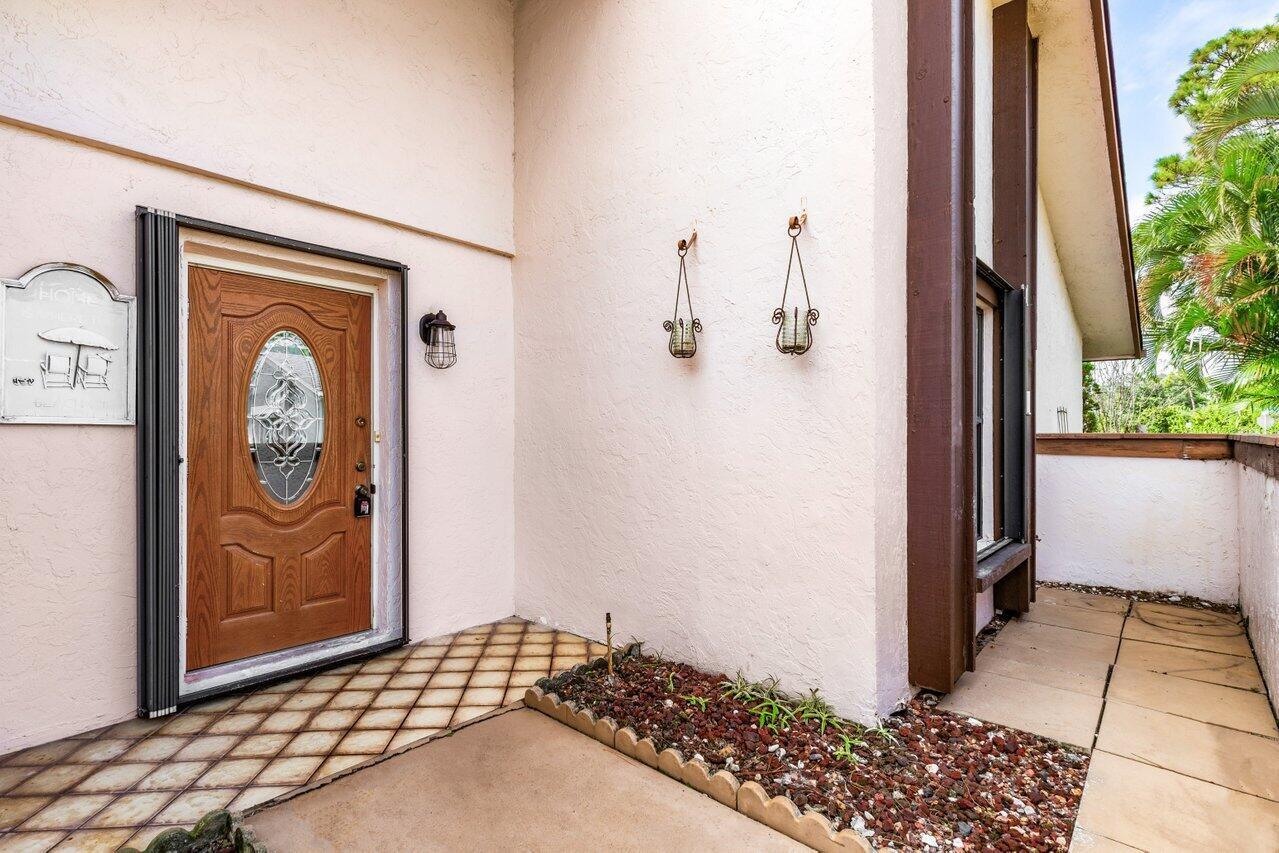 3709 Hertford Court Property Photo 2