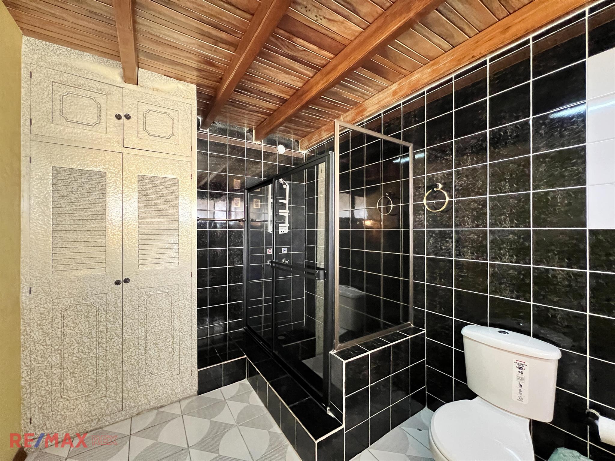 S7-138 Ilalo Property Photo 36