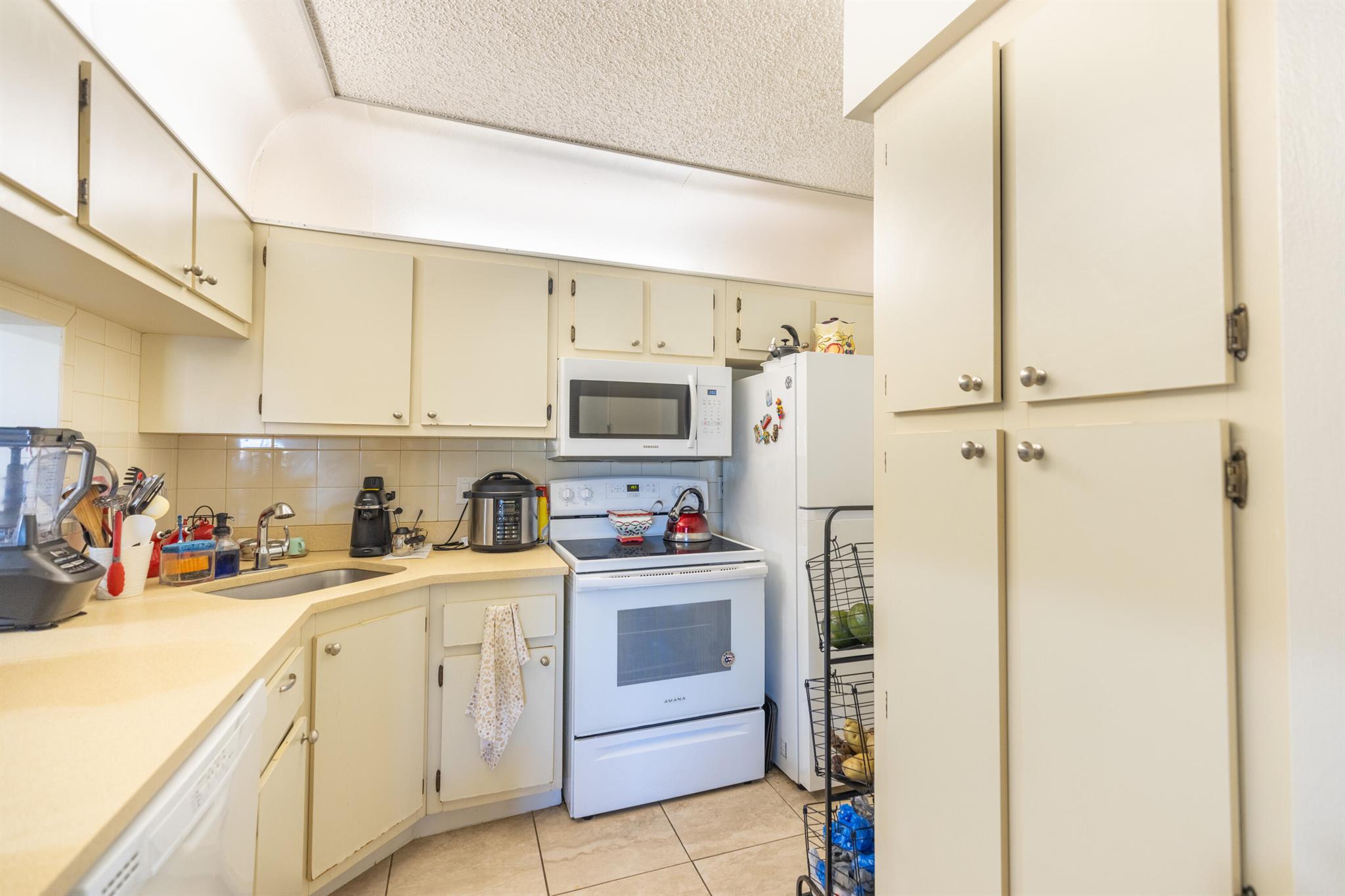 811 Sky Pine Way G1 Property Photo 10