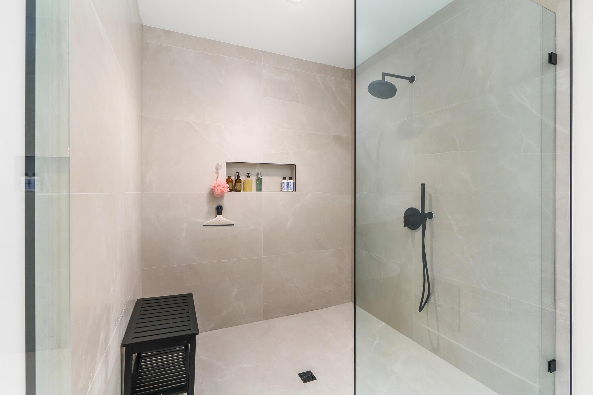 160 Marina Bay Ph3 Property Photo 21