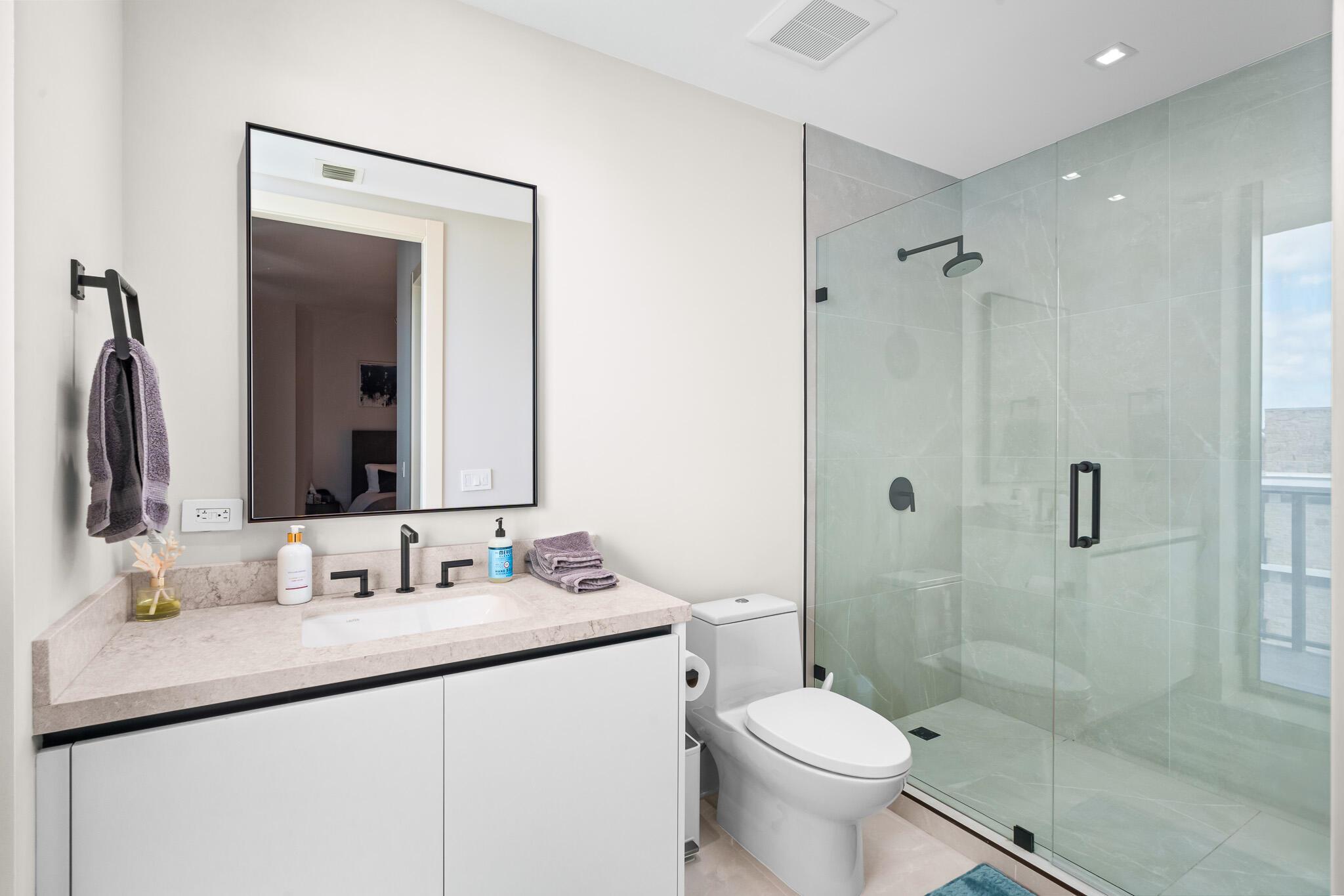 160 Marina Bay Ph3 Property Photo 24