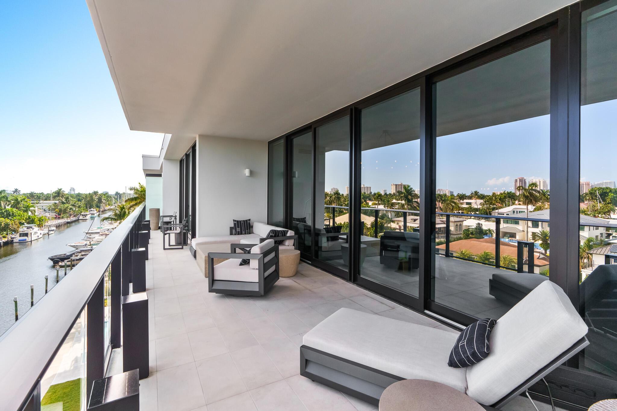 160 Marina Bay Ph3 Property Photo 28