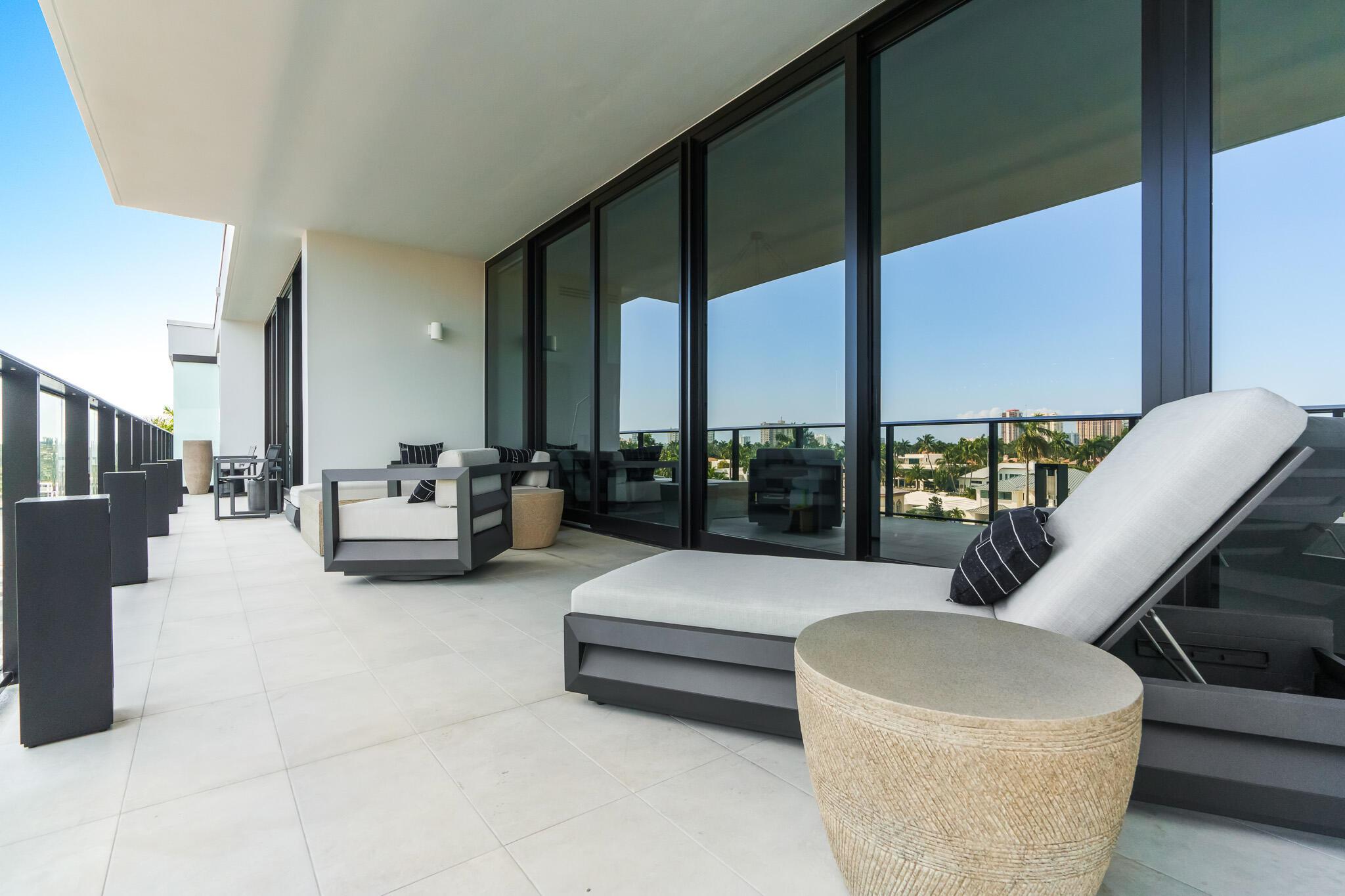 160 Marina Bay Ph3 Property Photo 29