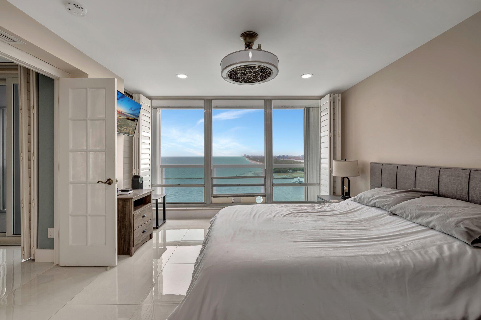 2100 S Ocean Lane 1704 Property Photo 6