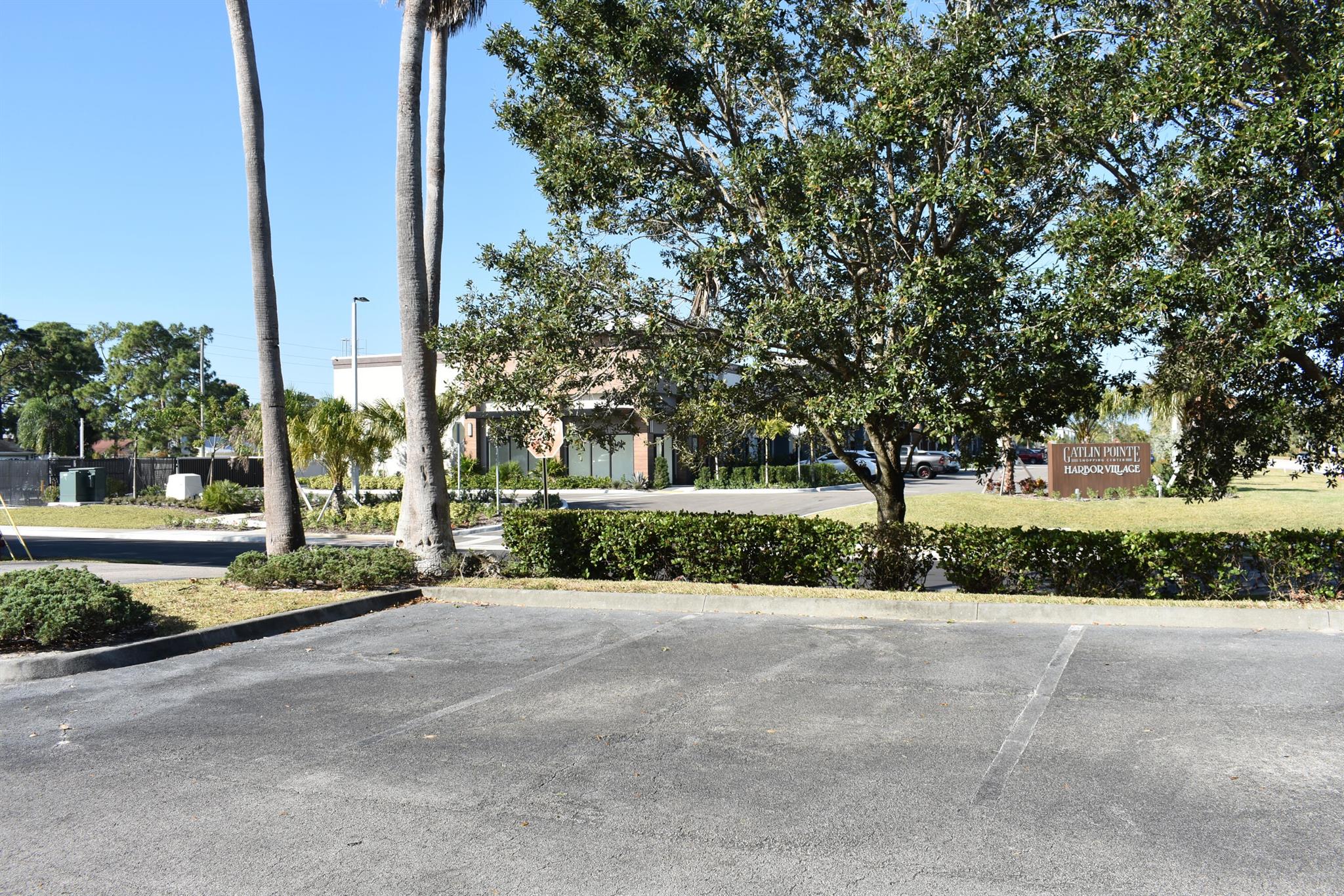 1186 Sw Gatlin Boulevard Property Photo 3