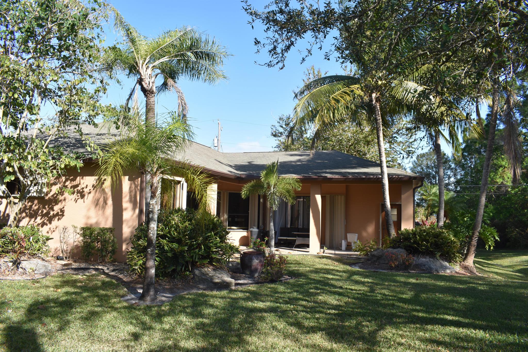 1186 Sw Gatlin Boulevard Property Photo 9