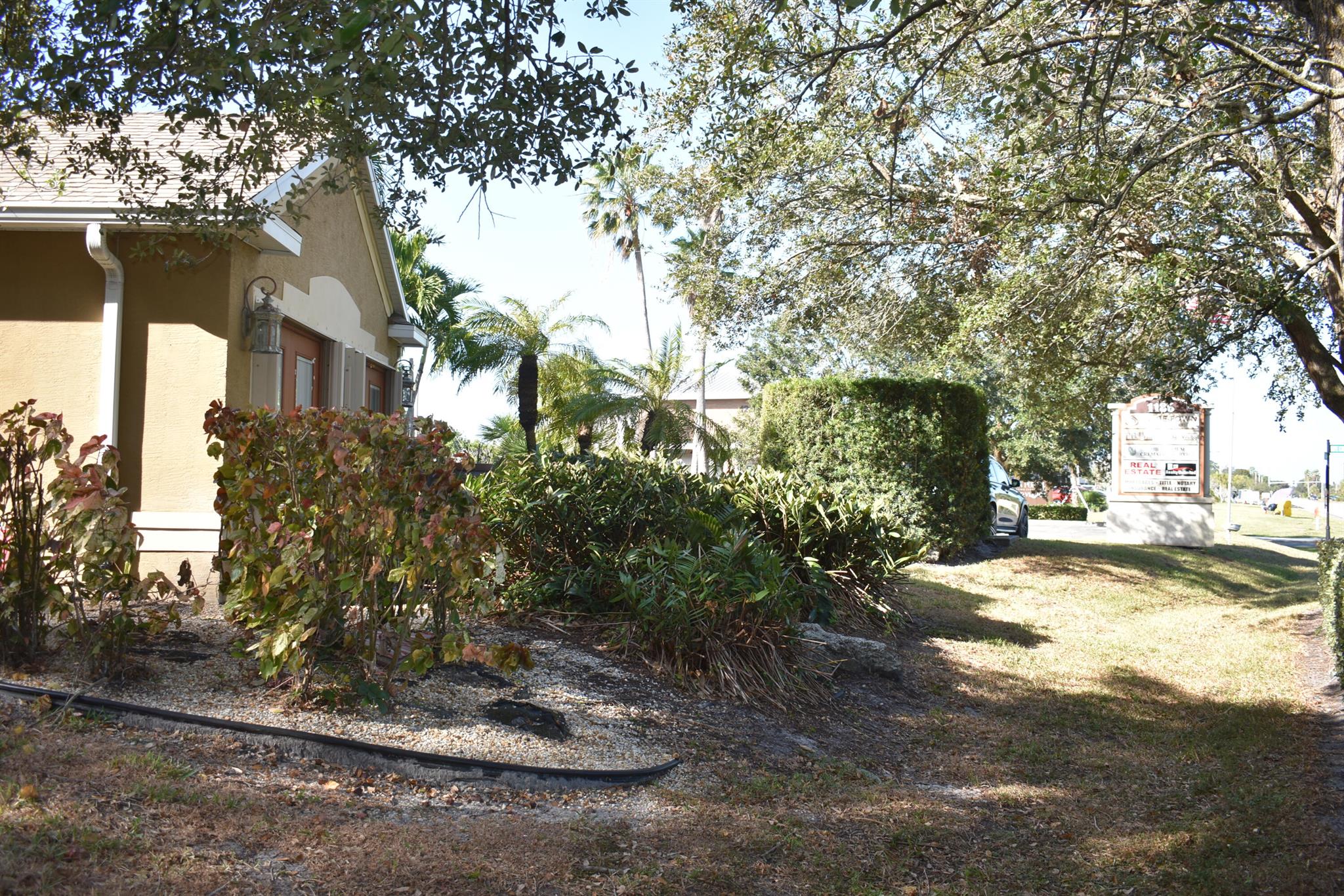 1186 Sw Gatlin Boulevard Property Photo 17