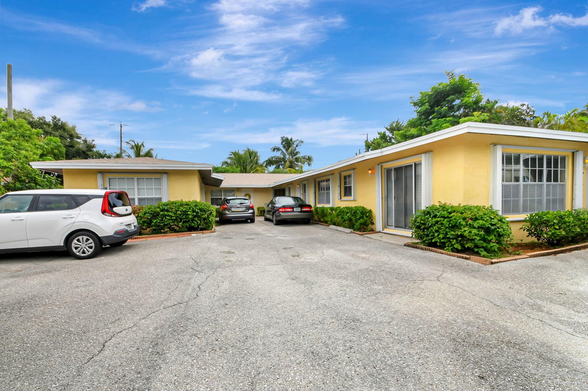 1853 Service Road Property Photo 4