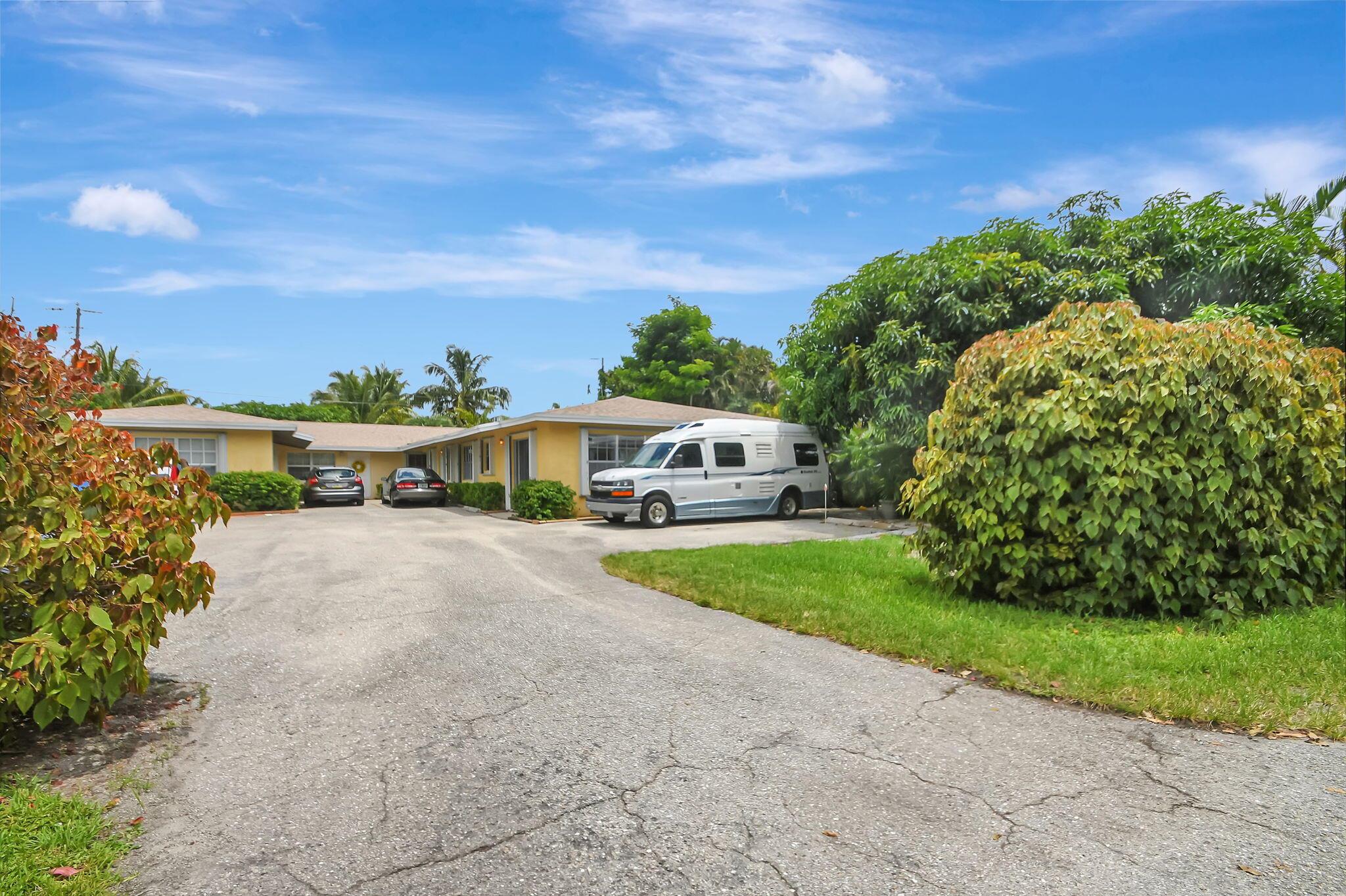 1853 Service Road Property Photo 5