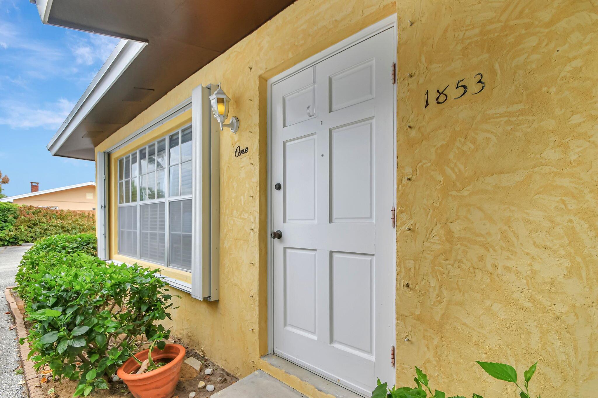 1853 Service Road Property Photo 6