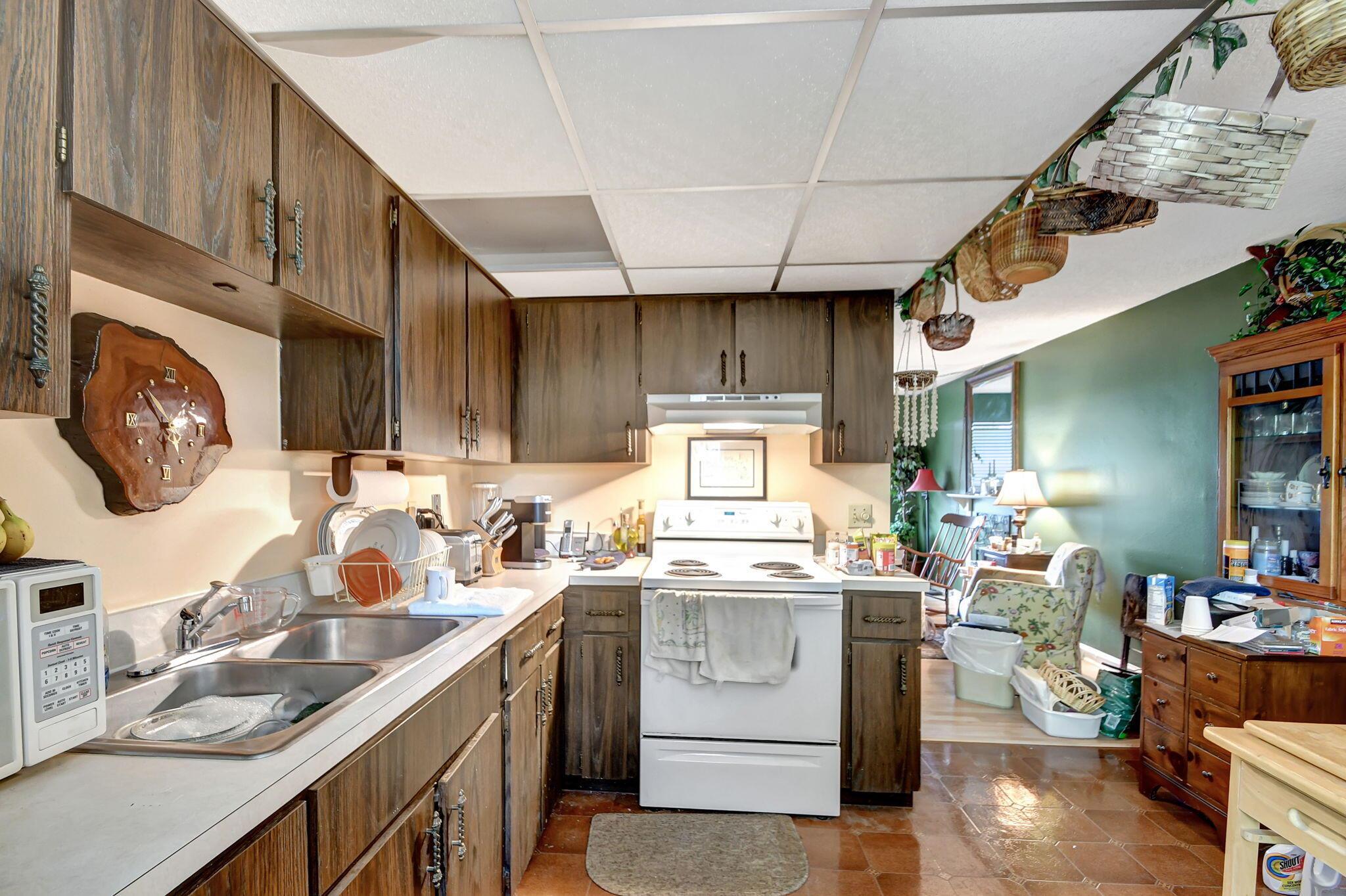 1853 Service Road Property Photo 62