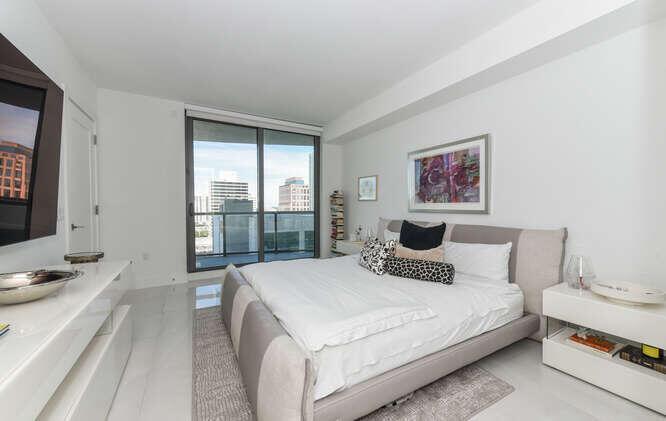 100 E Las Olas Boulevard 1802 Property Photo 17