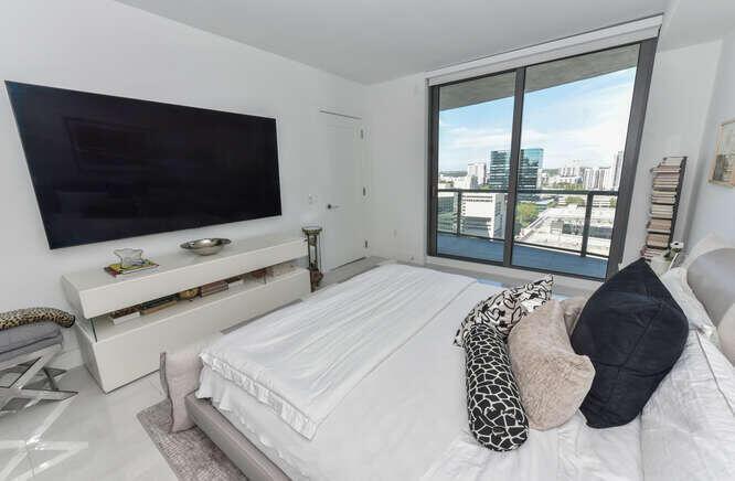 100 E Las Olas Boulevard 1802 Property Photo 18