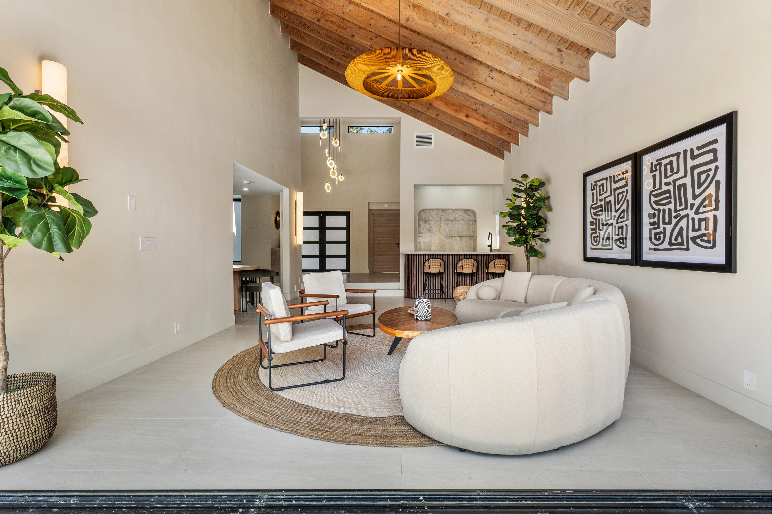 425 Coral Way Property Photo 10