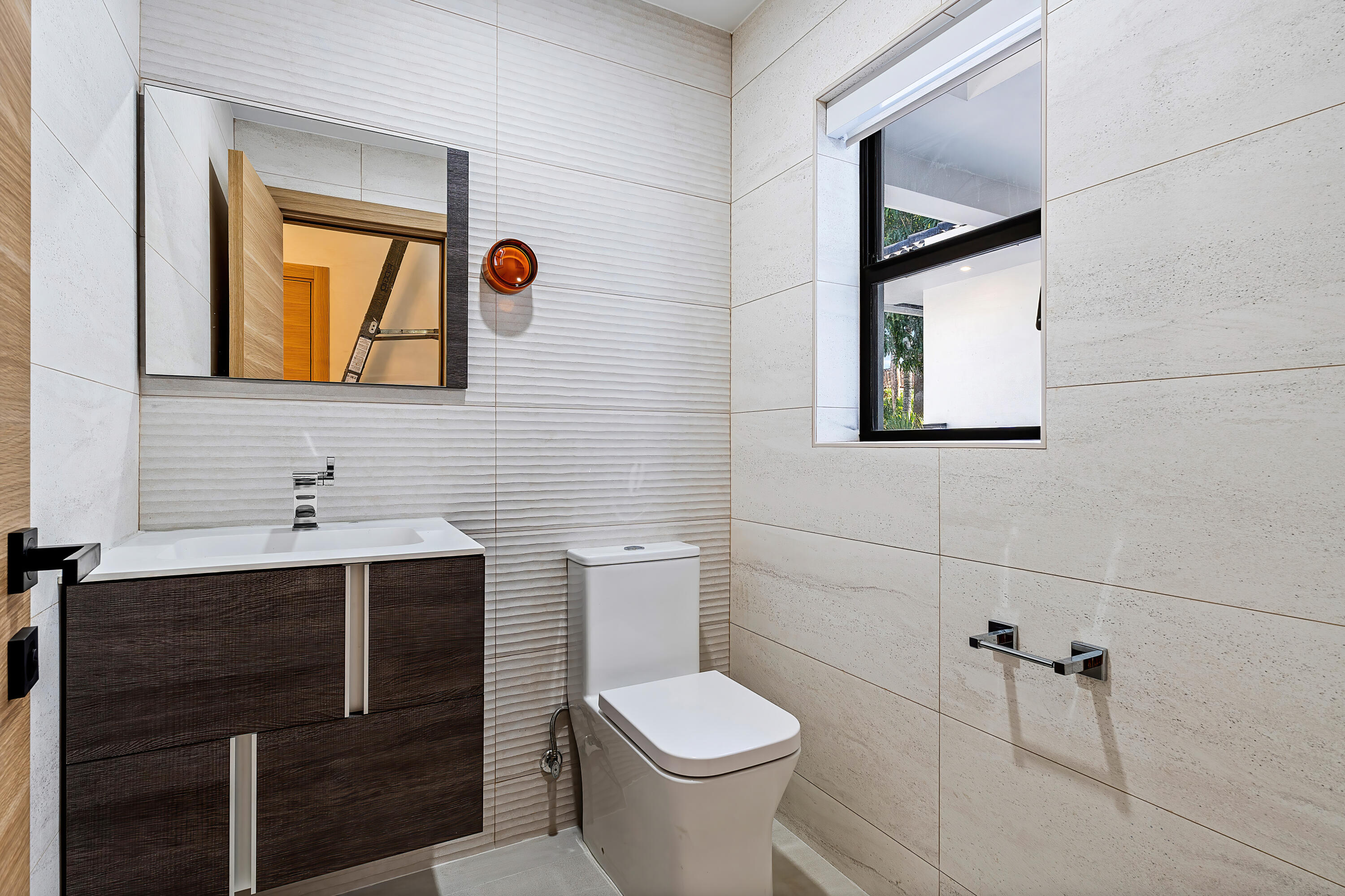 425 Coral Way Property Photo 30