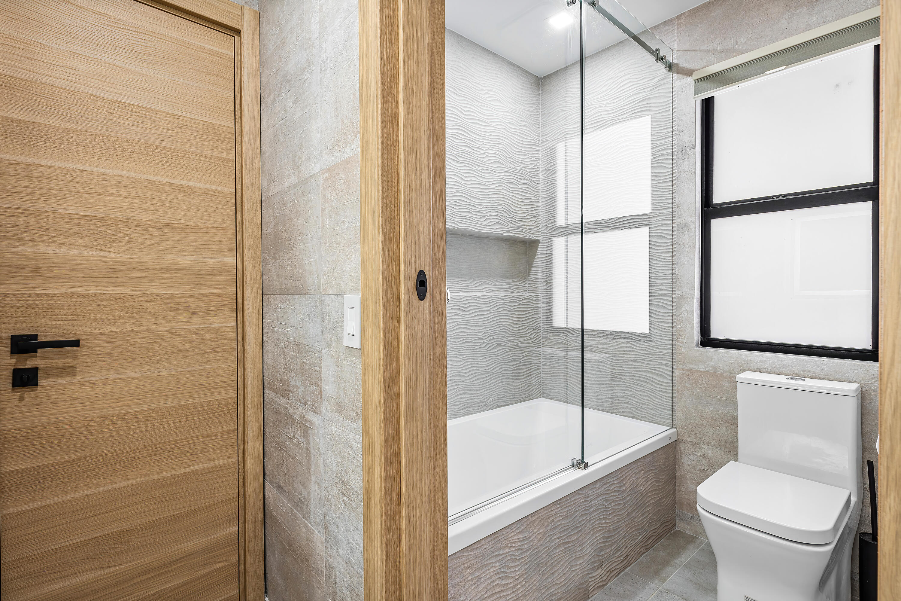 425 Coral Way Property Photo 43