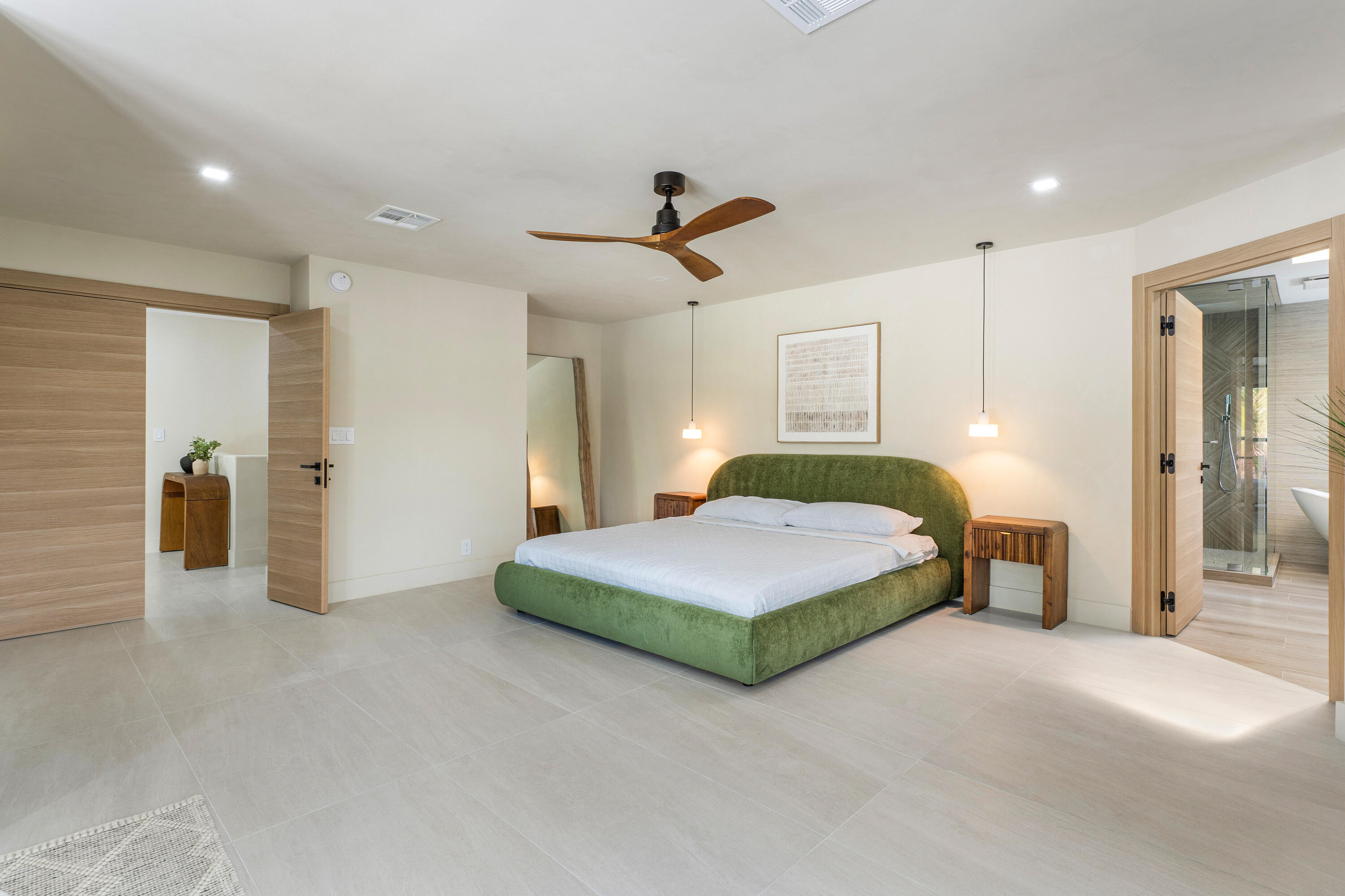 425 Coral Way Property Photo 46