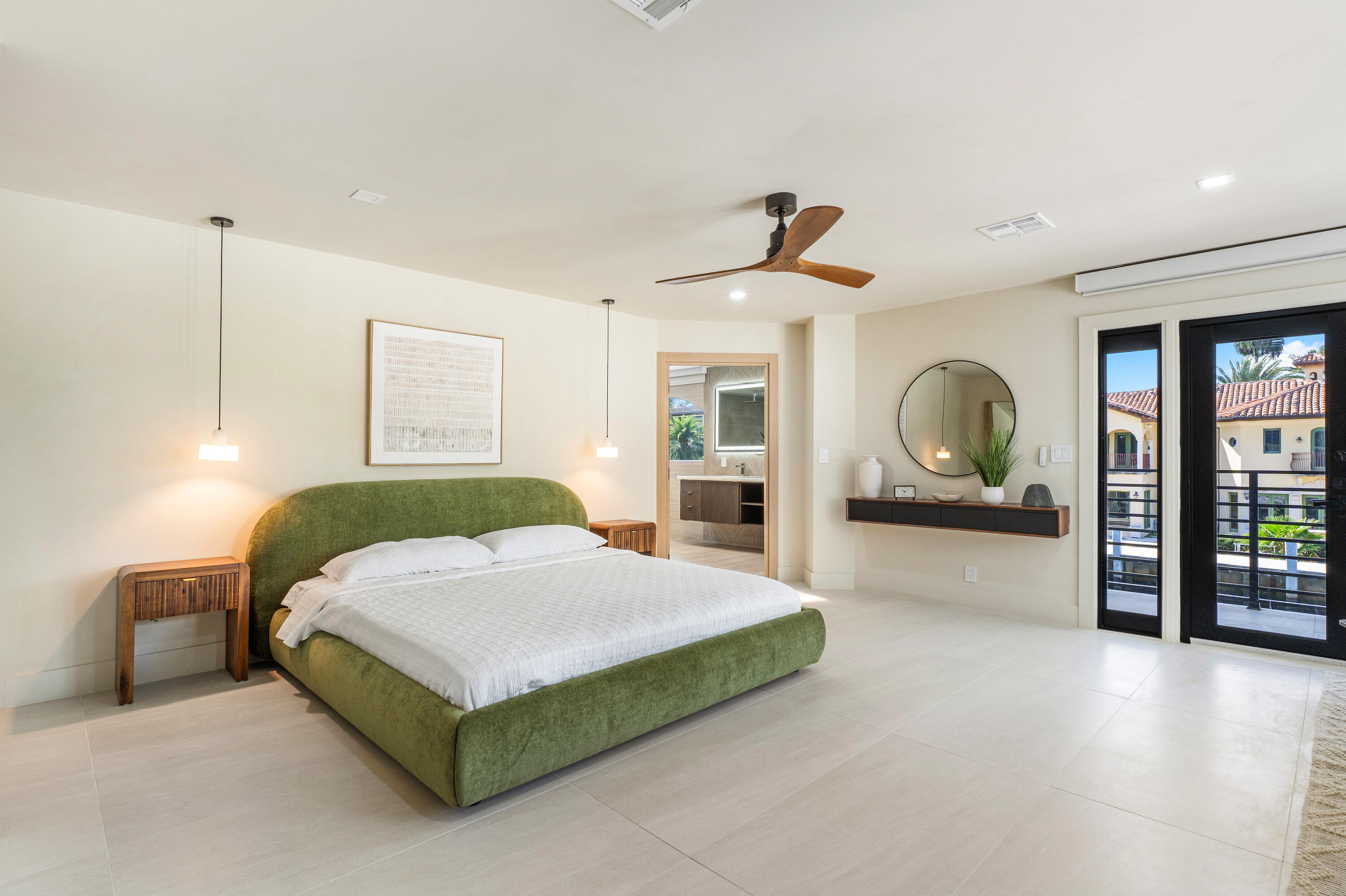 425 Coral Way Property Photo 47