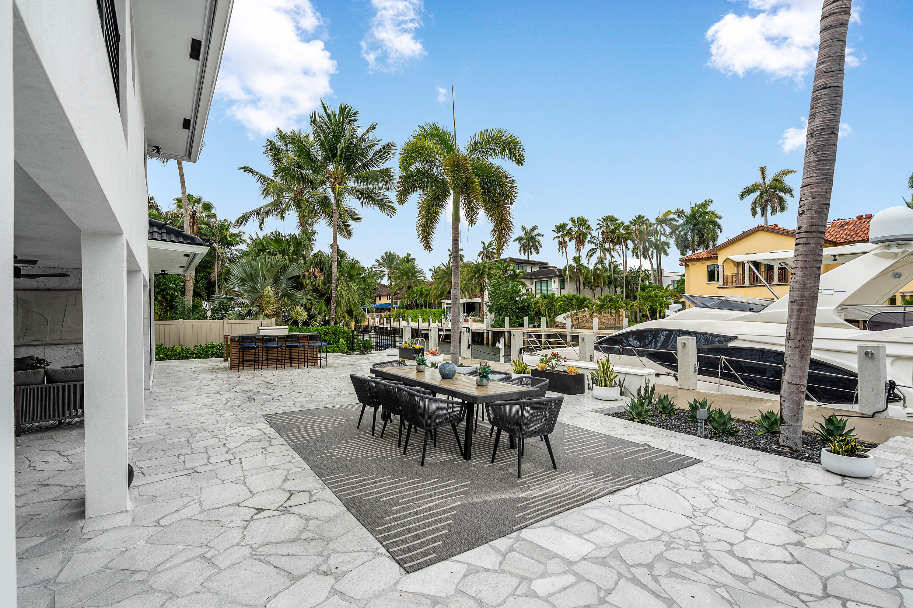 425 Coral Way Property Photo 69