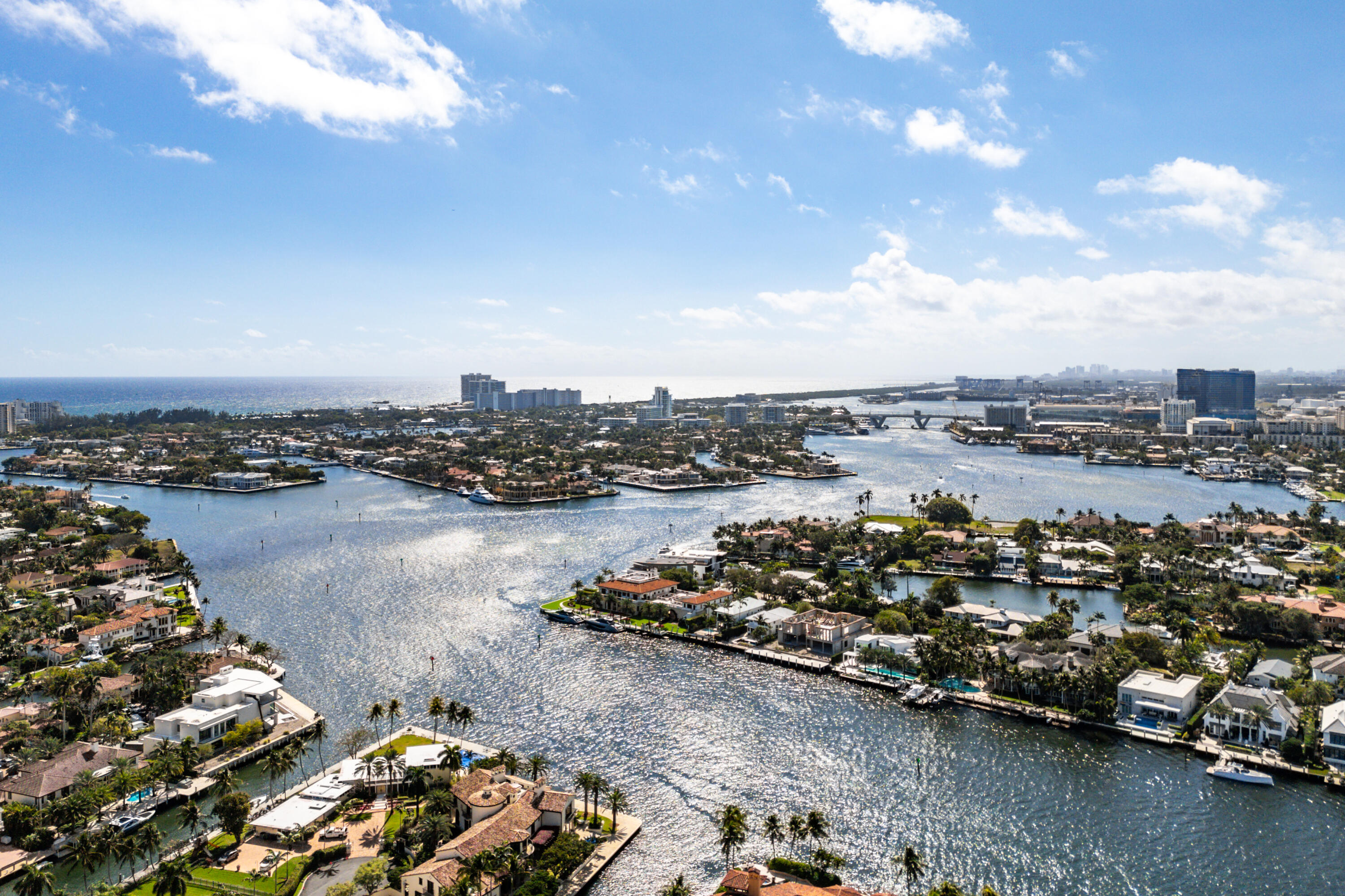 425 Coral Way Property Photo 80