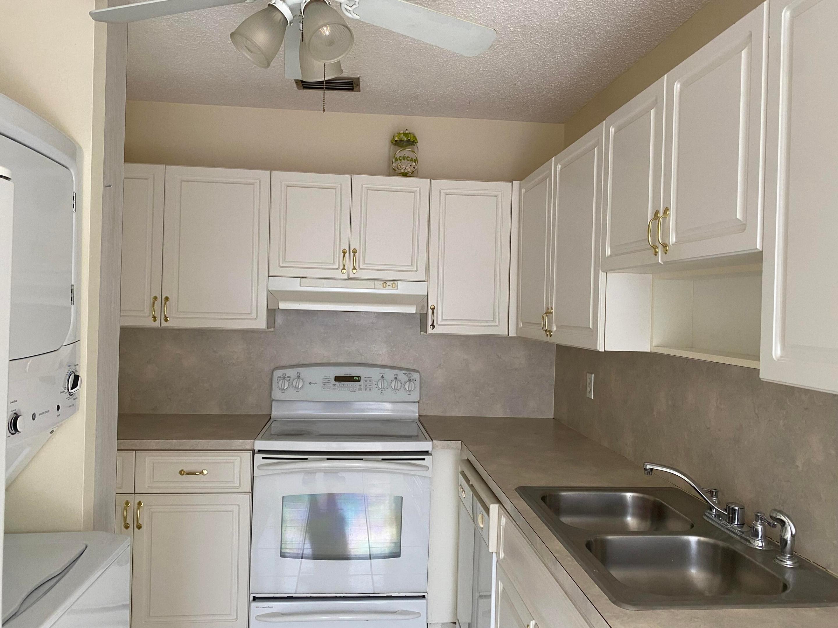 8665 Chevy Chase Drive 113 Property Photo 6