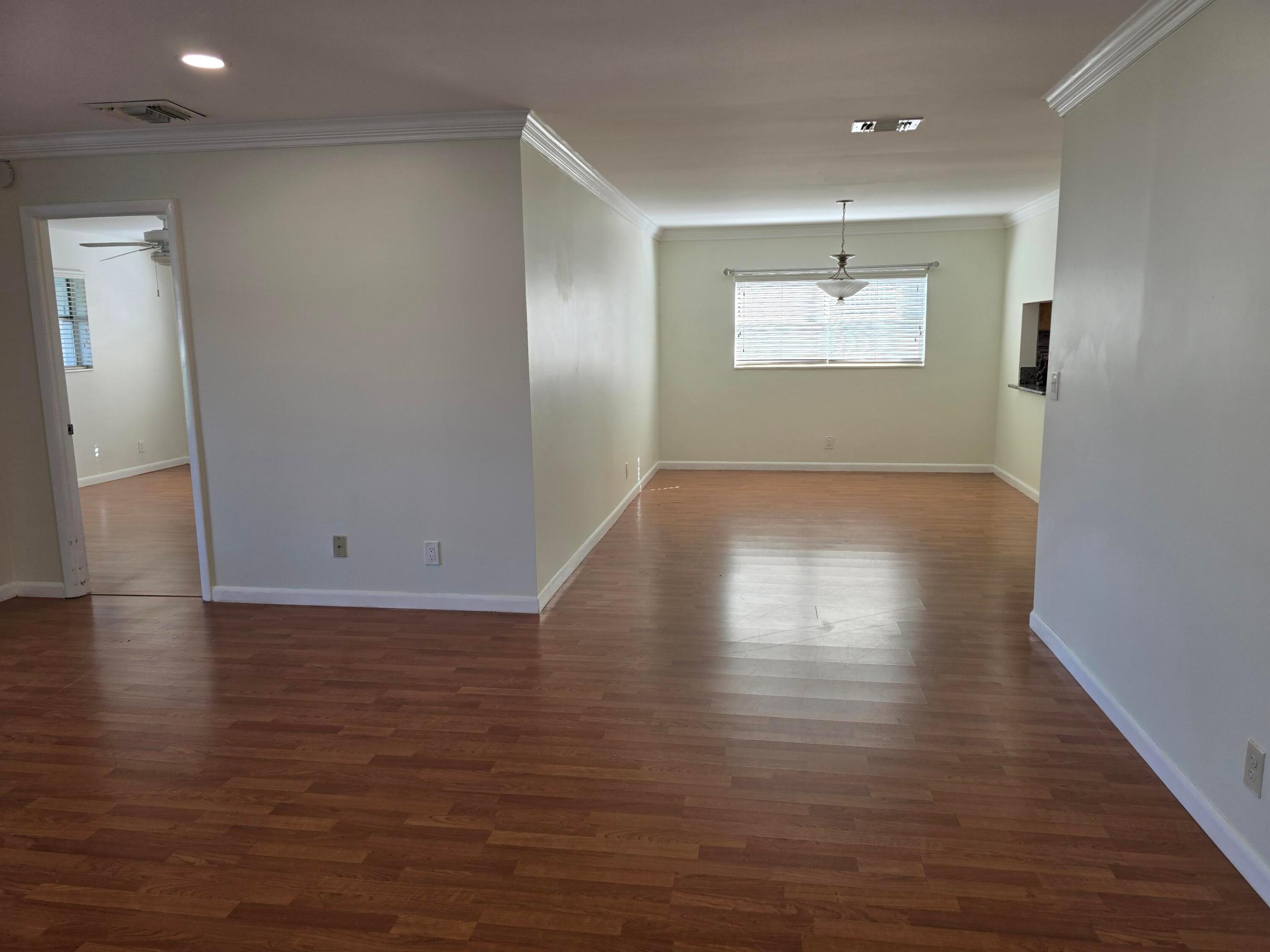 121 Lake Gloria Drive Property Photo 14