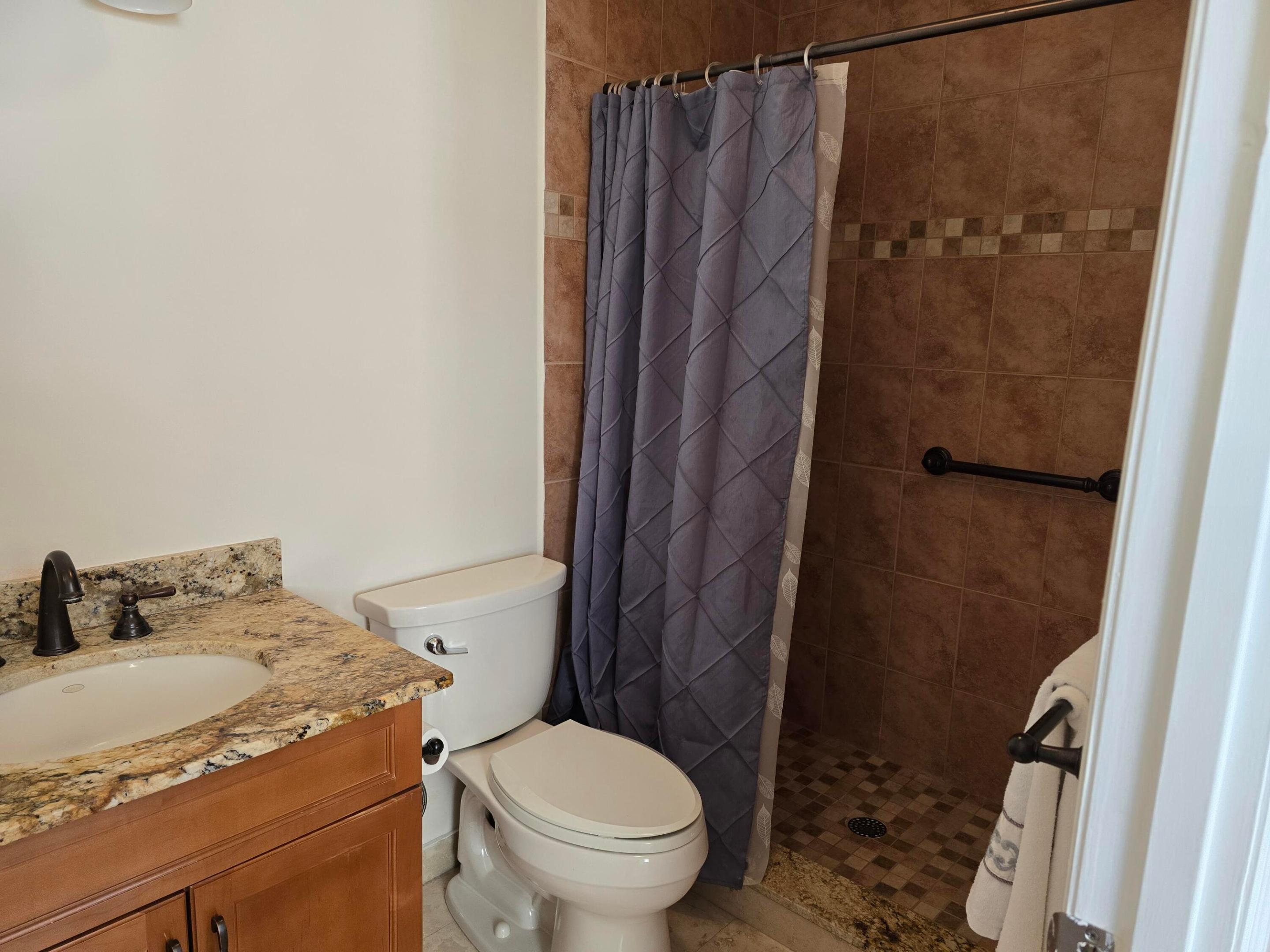 121 Lake Gloria Drive Property Photo 16