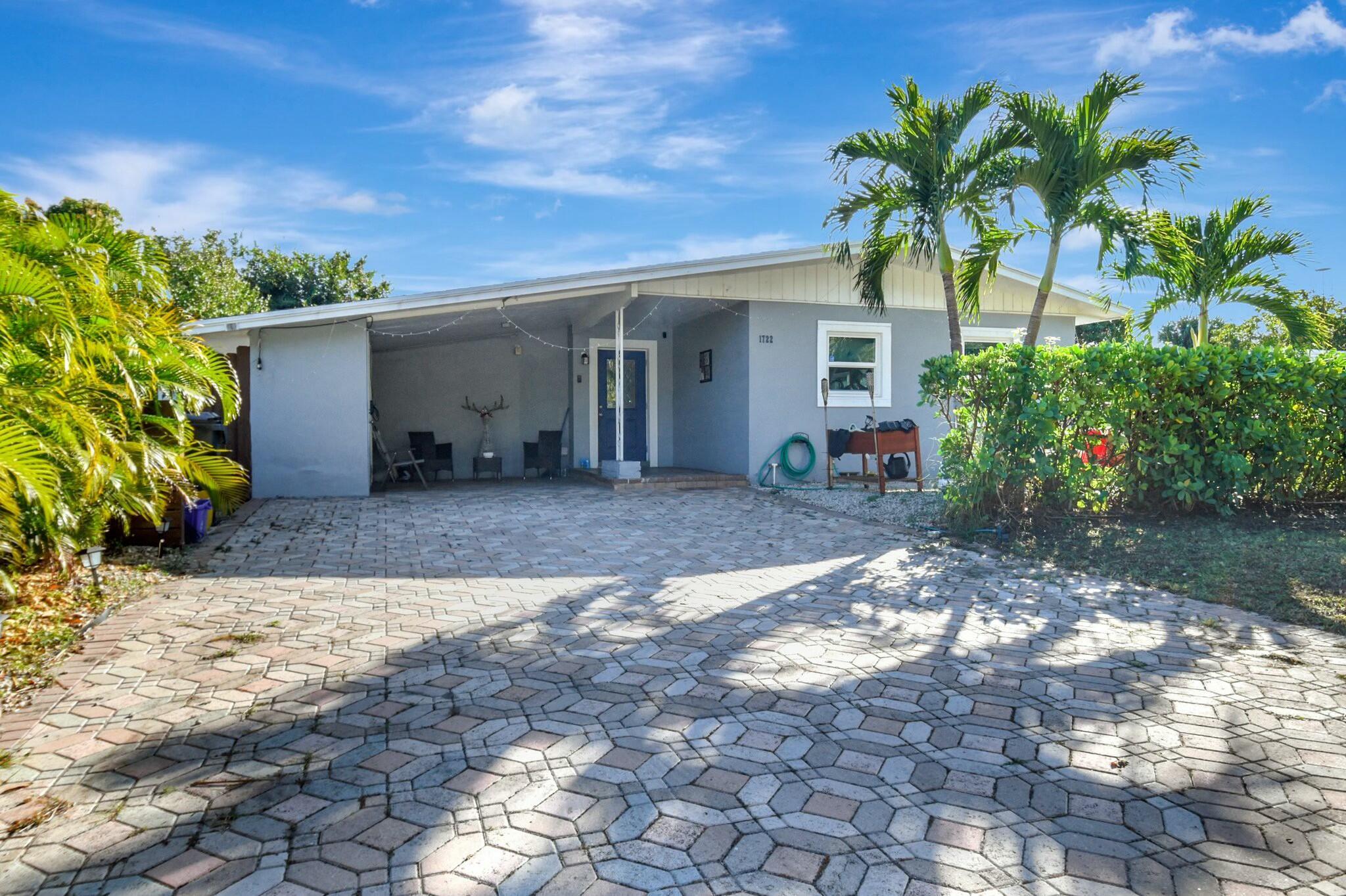 1722 N D Street Property Photo 1