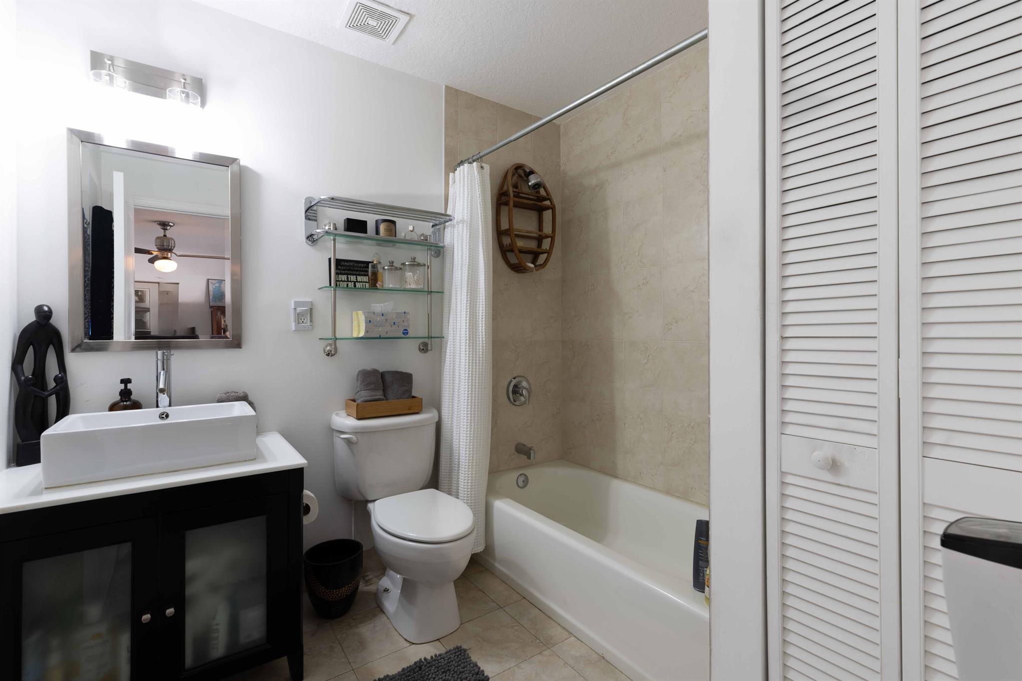 852 Ne 16th Avenue Property Photo 39