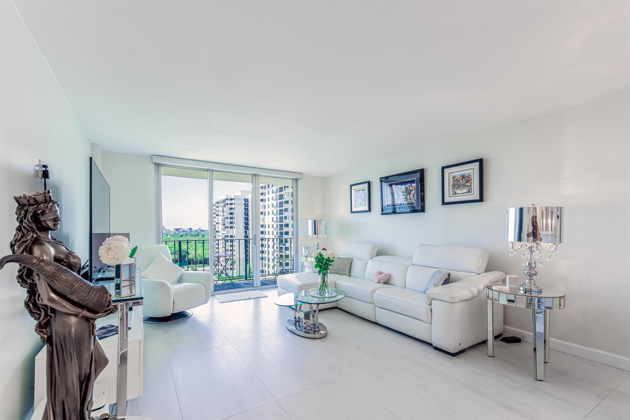 2121 N Ocean Boulevard 1105e Property Photo 10