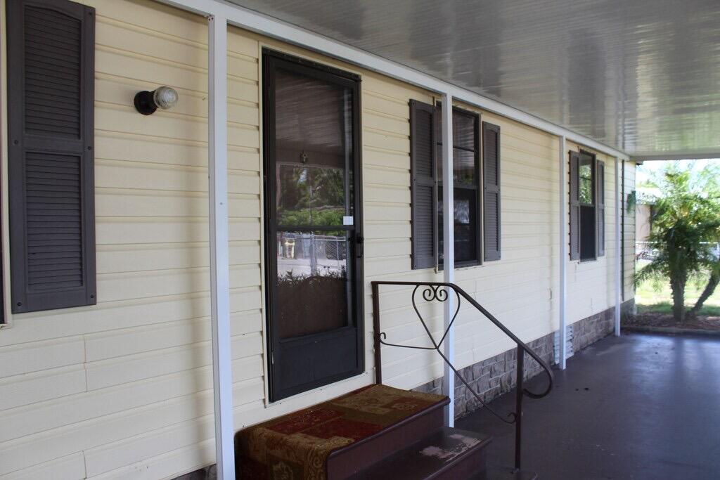 1163 20th Street Property Photo 1