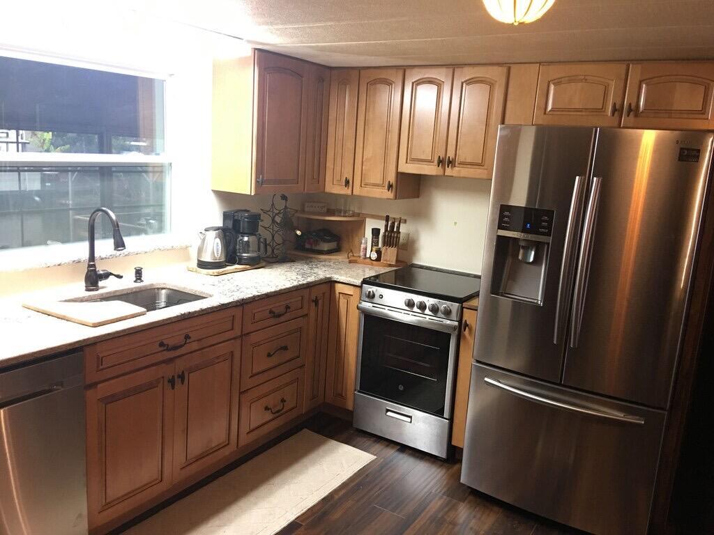 1163 20th Street Property Photo 7