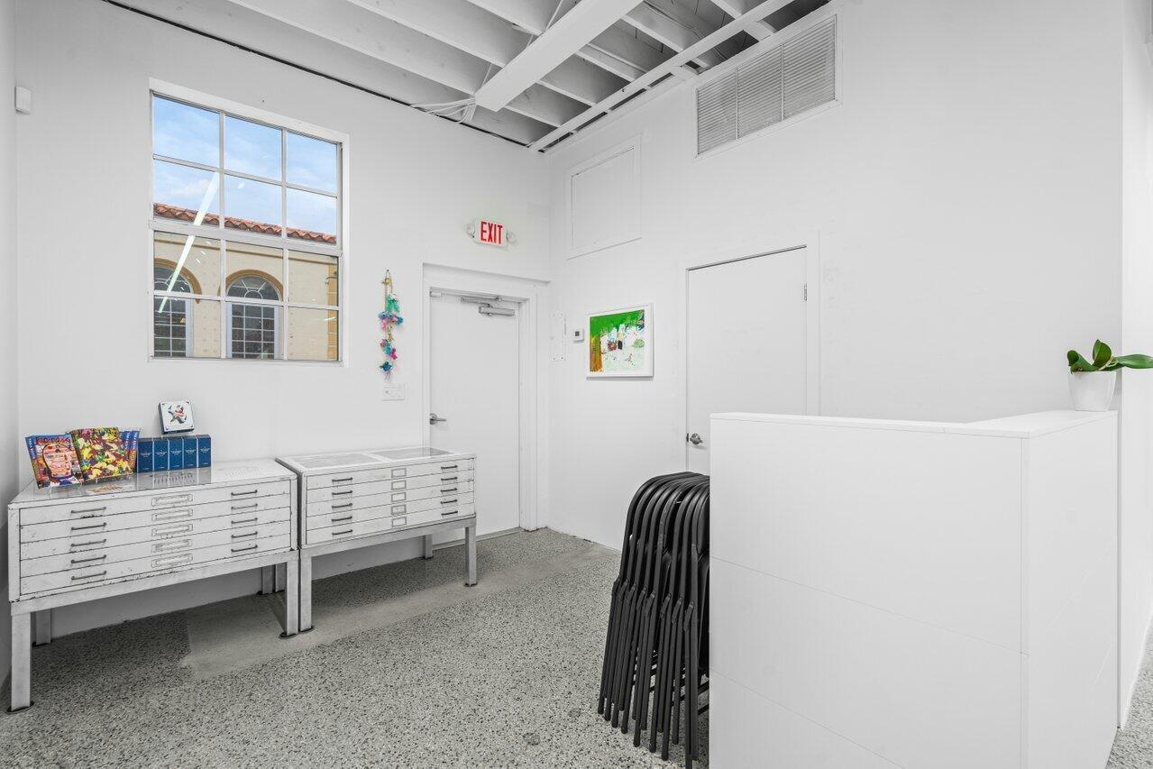 500 Lake Avenue Property Photo 39