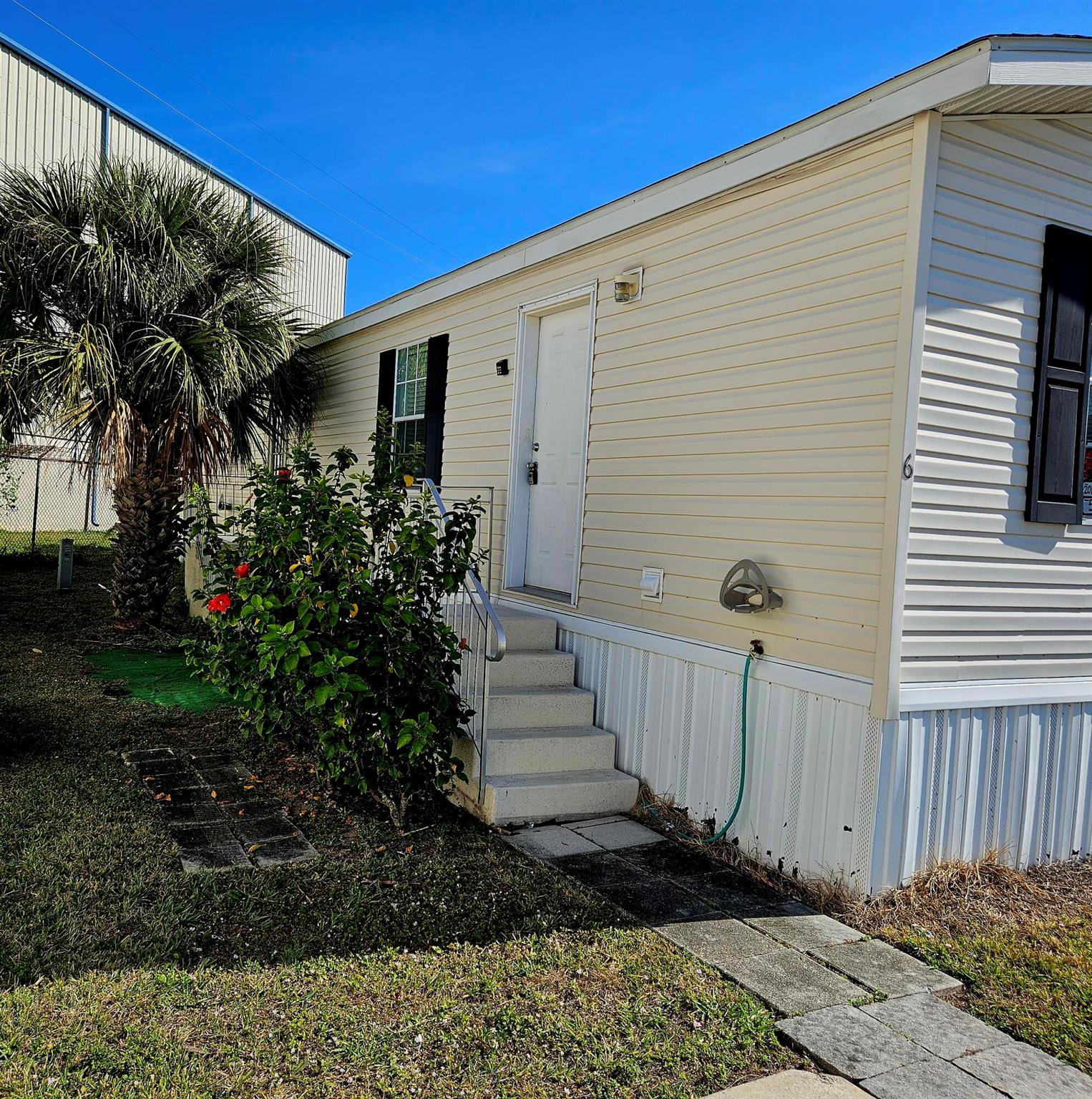 6 N Loafing Street Property Photo 1