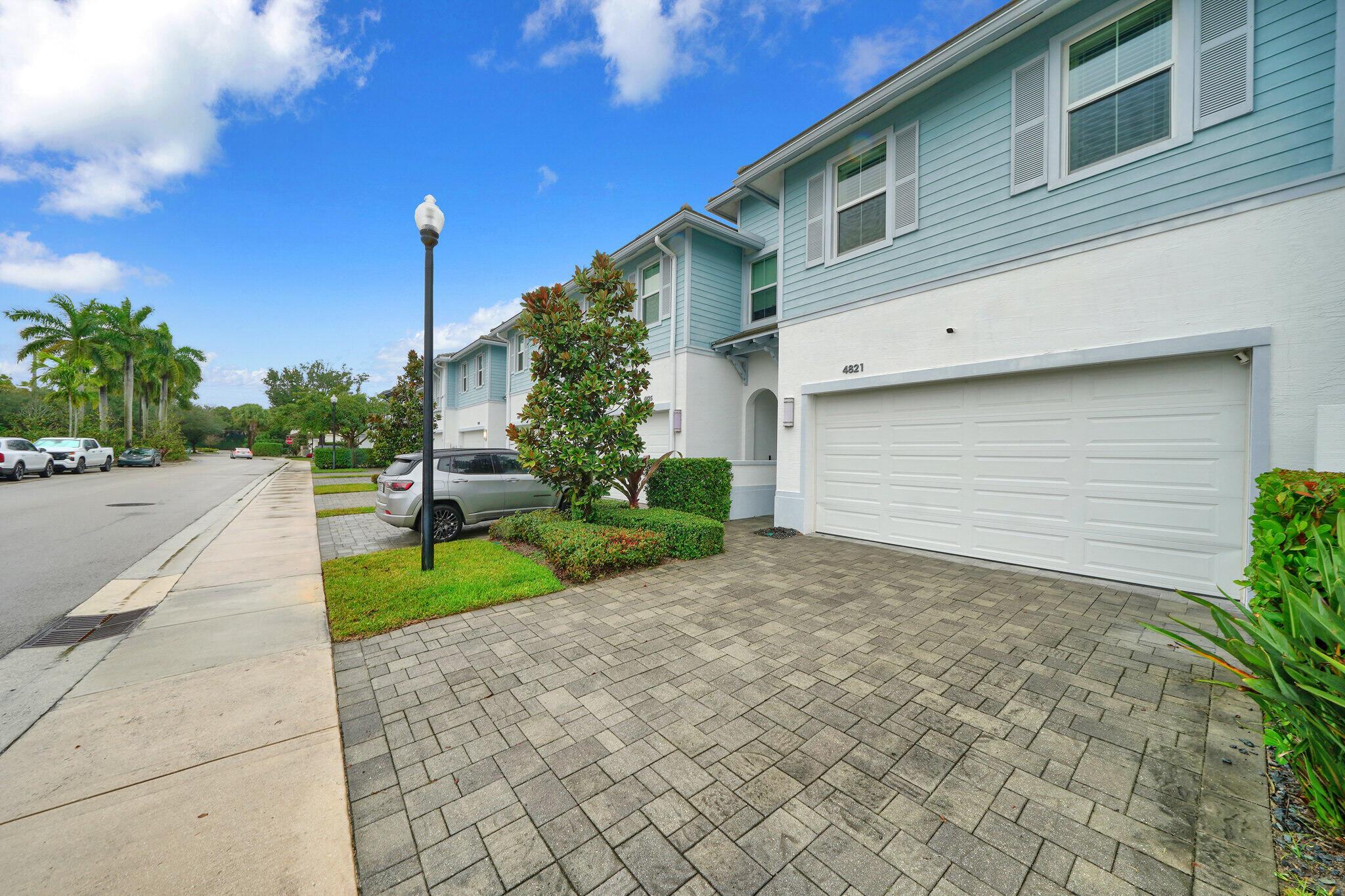 4821 Pointe Midtown Road Property Photo 1