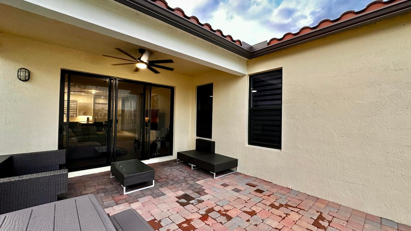 5570 Quiet Lake Place Place Property Photo 3