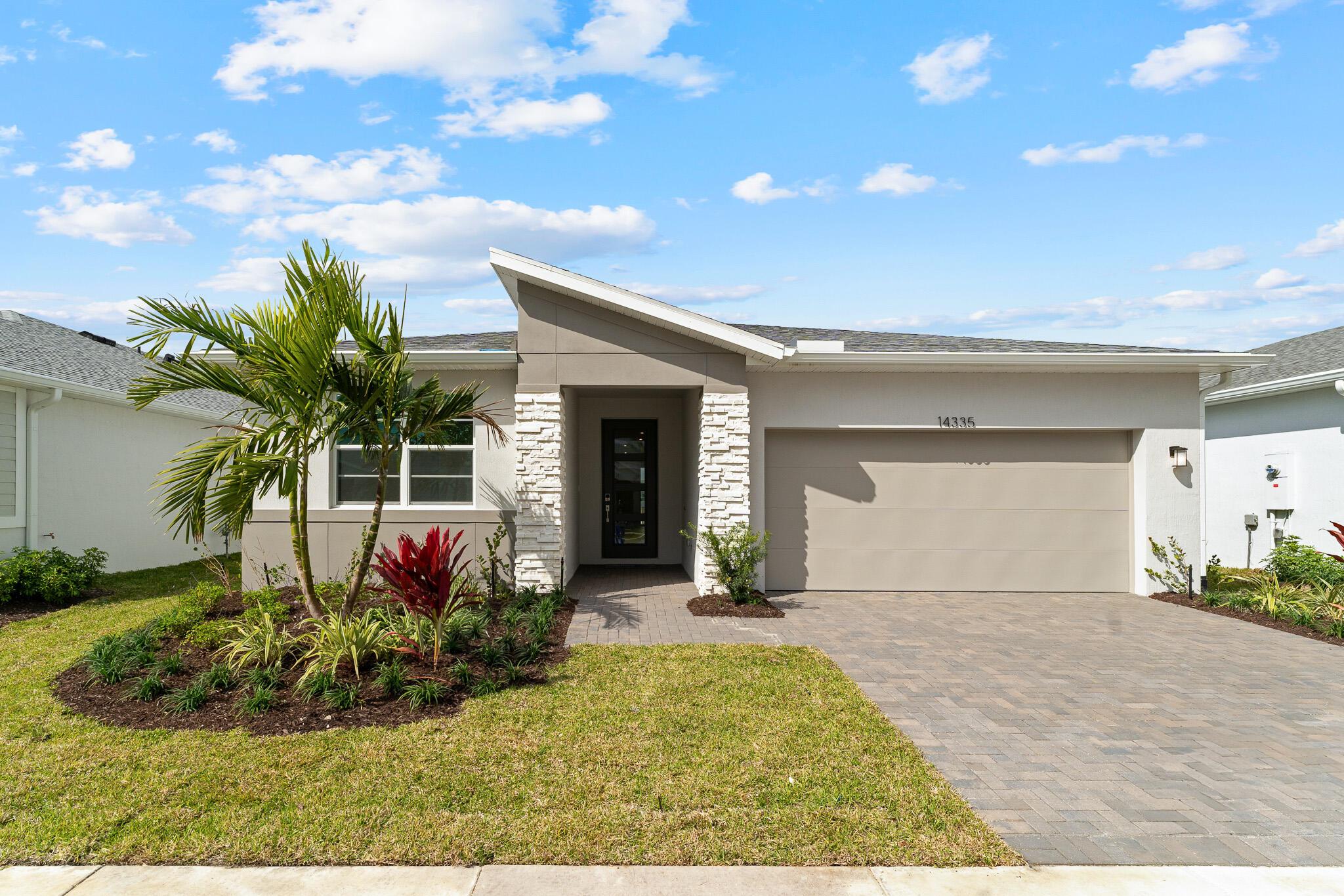 14335 Sw Skye Drive Property Photo 1