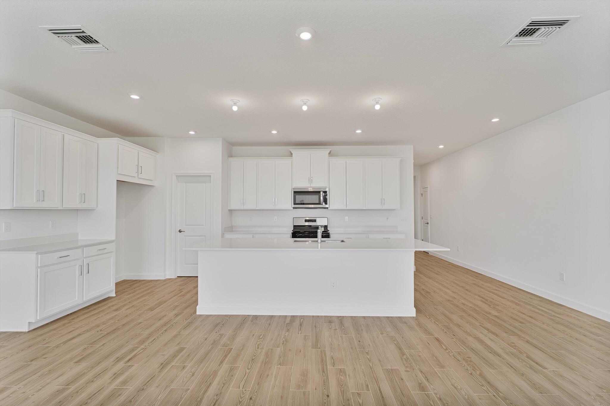 14335 Sw Skye Drive Property Photo 3