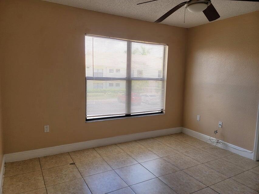 1542 Lake Crystal H Property Photo 3