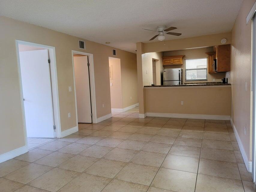 1542 Lake Crystal H Property Photo 5