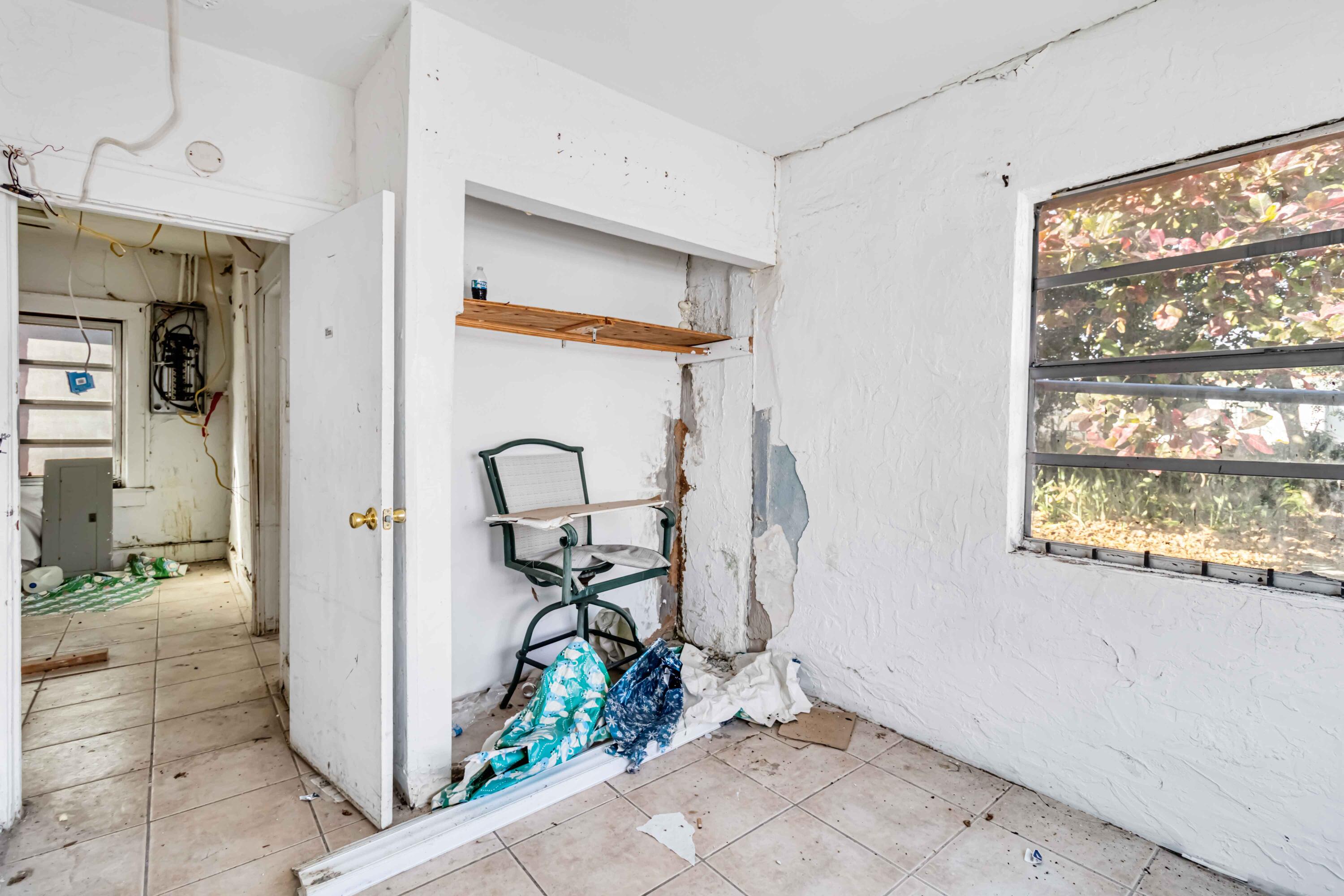 1839 Nw 49th Street Property Photo 7