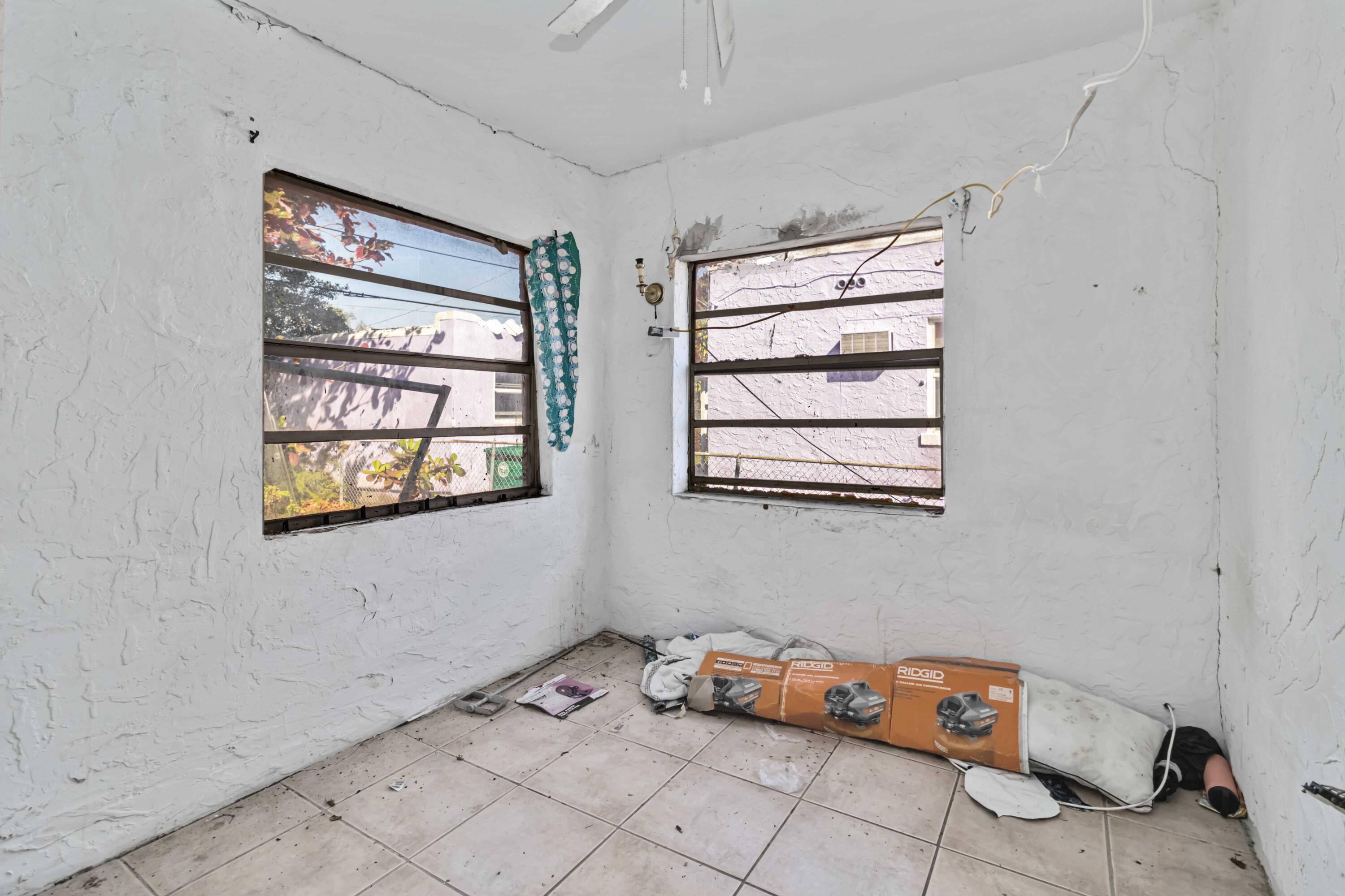 1839 Nw 49th Street Property Photo 10