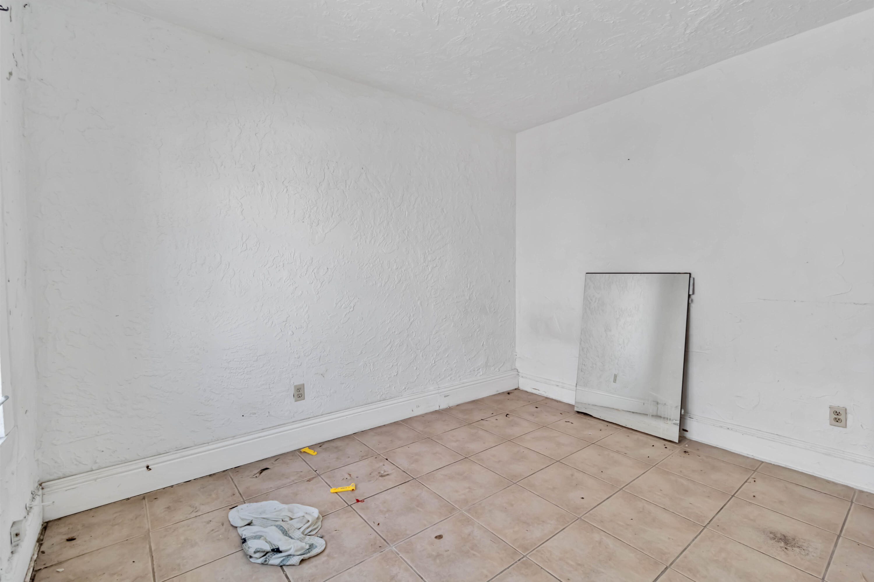 1839 Nw 49th Street Property Photo 24