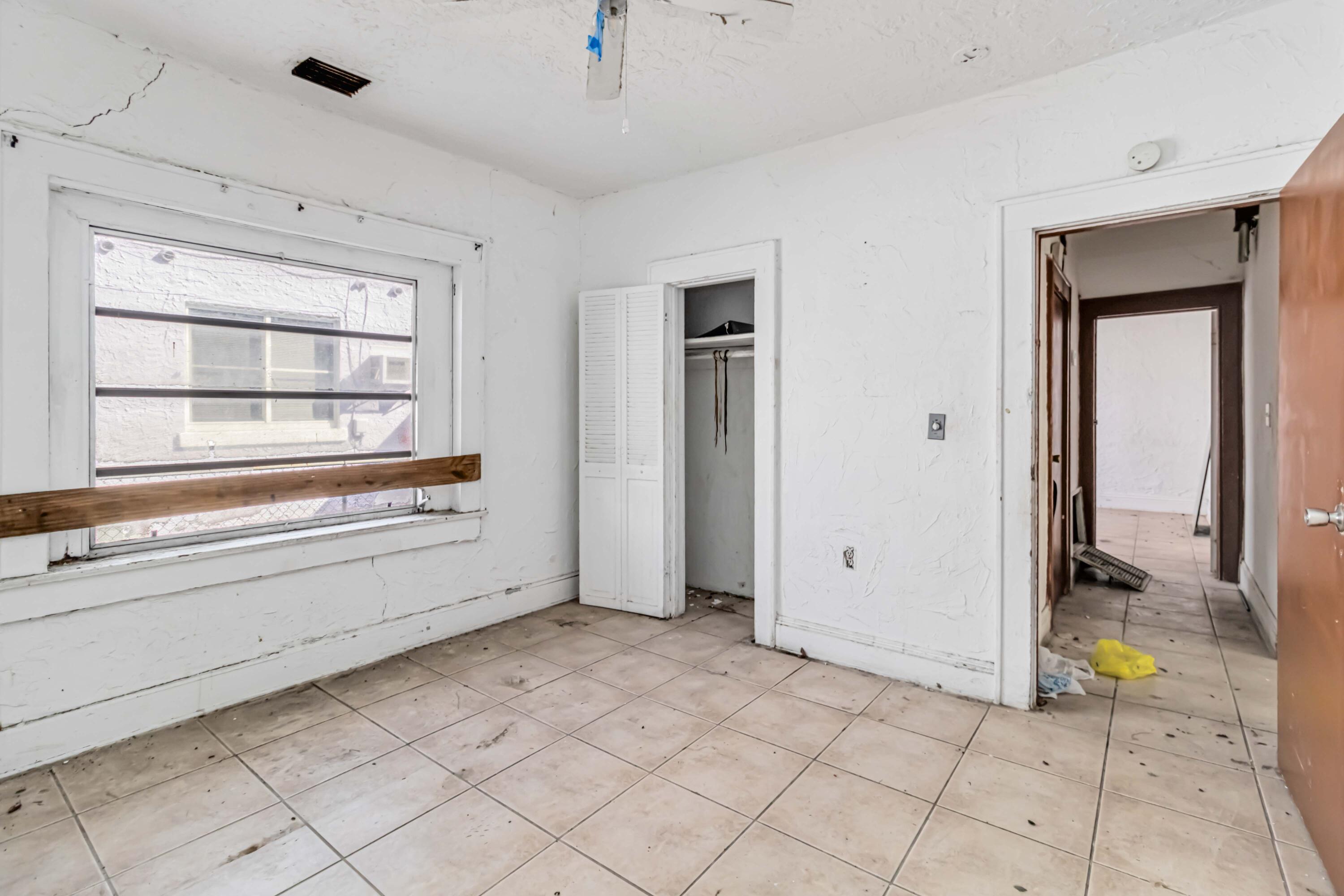 1839 Nw 49th Street Property Photo 28