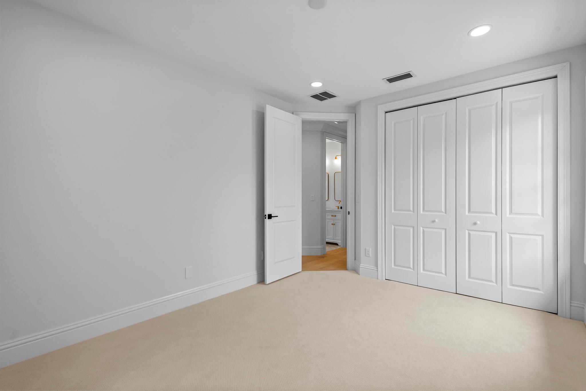 1423 E Barlow Court E Property Photo 40