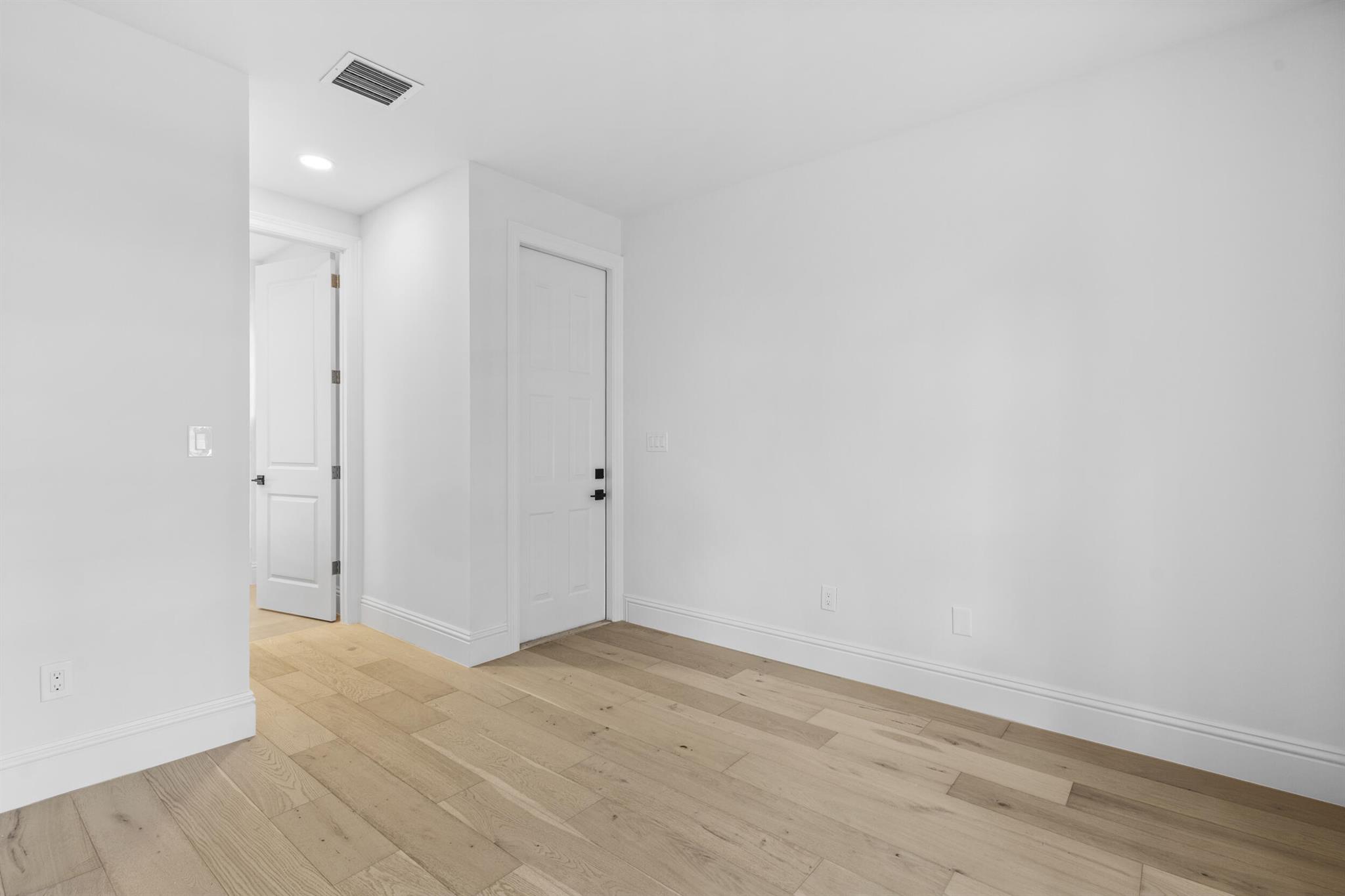 1423 E Barlow Court E Property Photo 46